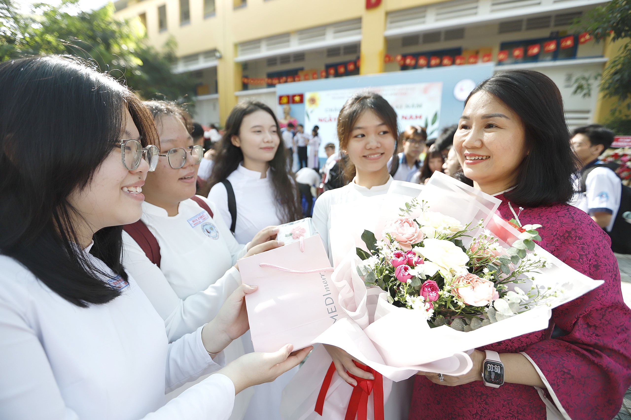 người thầy - Ảnh 1.