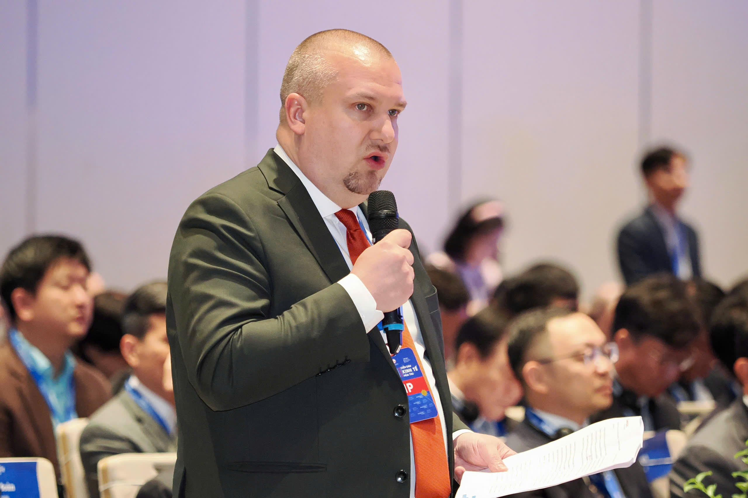 Lãnh đạo tập đoàn đa quốc gia đề xuất, hiến kế gì cho Việt Nam và TP.HCM? - Ảnh 3.