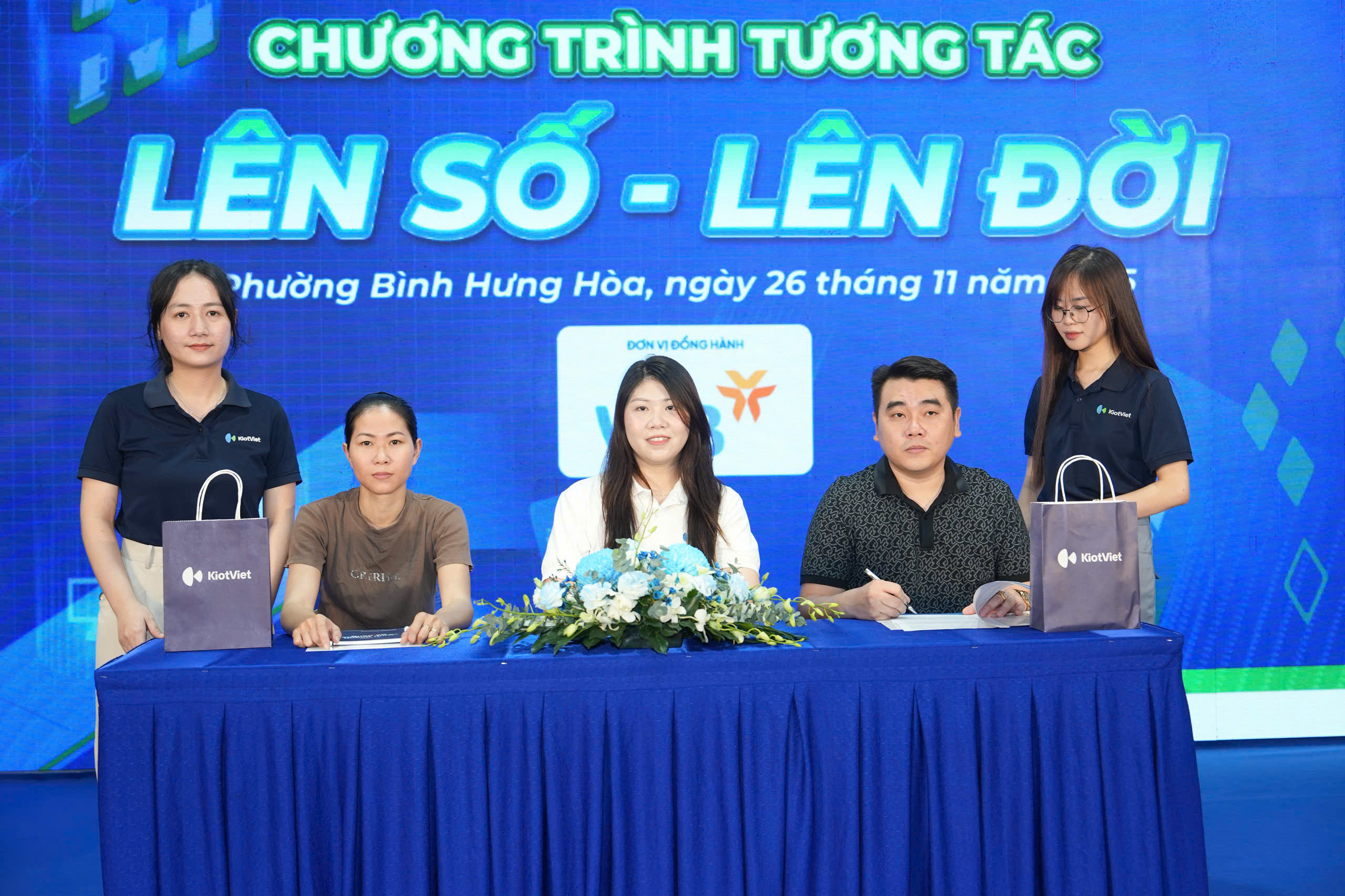 tiểu thương - Ảnh 6.