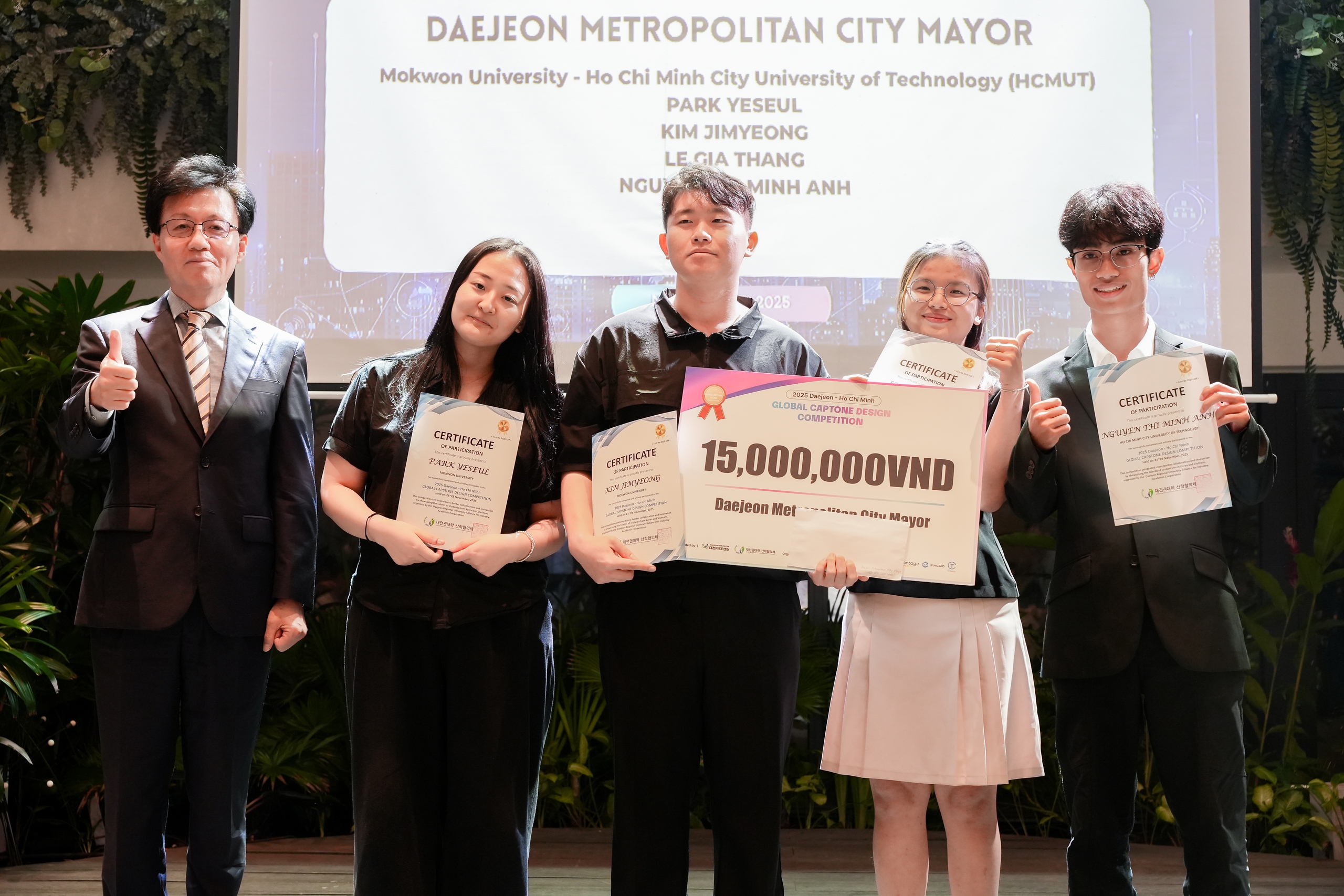 100 sinh viên Việt - Hàn chung đội hình săn tìm giải pháp cho đời sống thông minh - Ảnh 1.