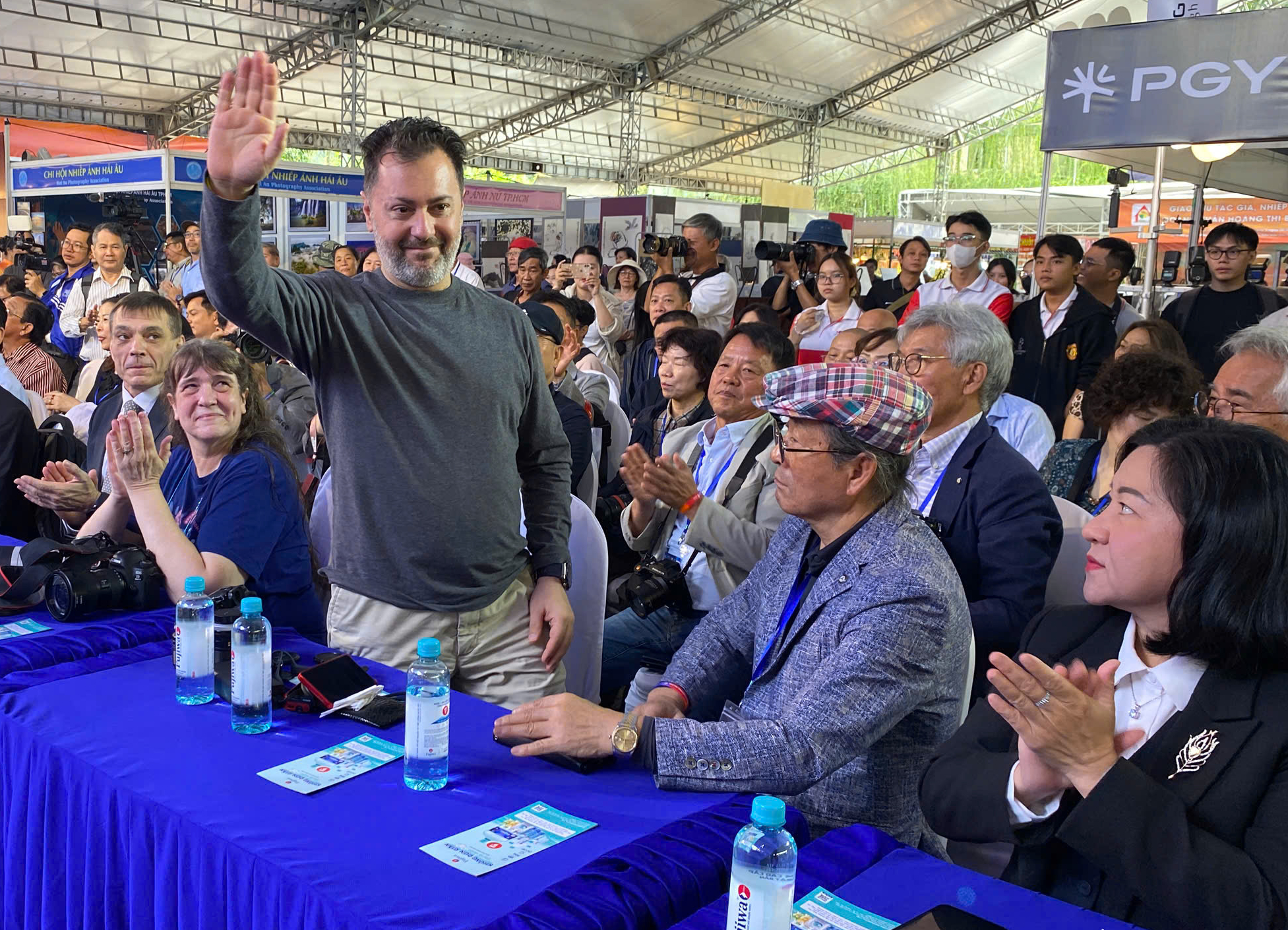 100 nhiếp ảnh gia thế giới đến Việt Nam so tài chụp ảnh - Ảnh 3.