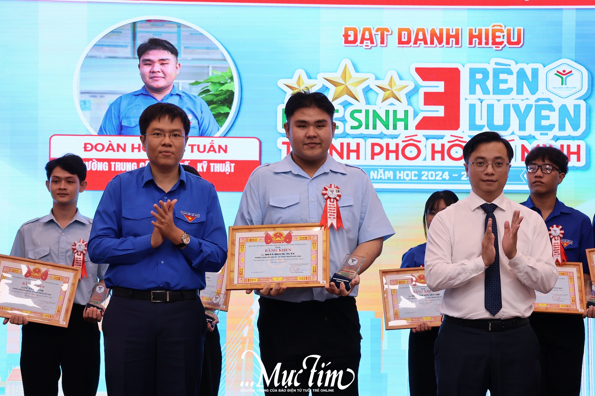 Tuyên dương 87 gương Học sinh 3 rèn luyện TP.HCM năm học 2024 - 2025- Ảnh 3.