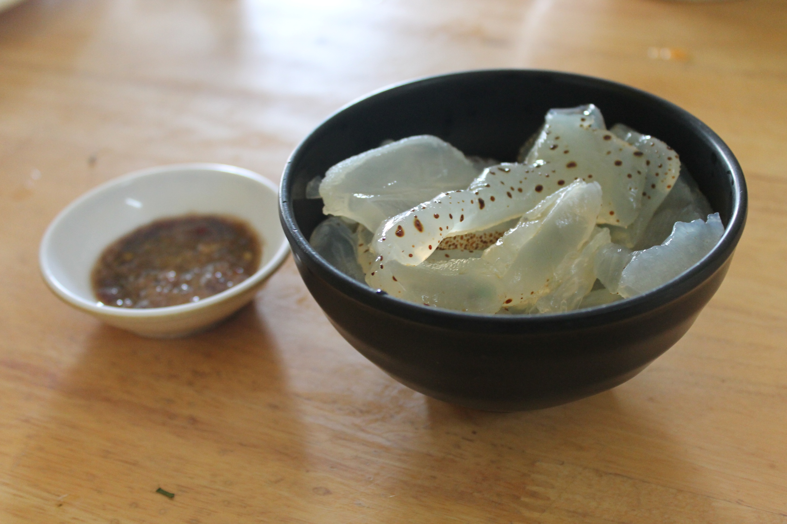 Nhớ Nha Trang, quán bún cá thổn thức nỗi xa quê của những người con miền biển - Ảnh 3.