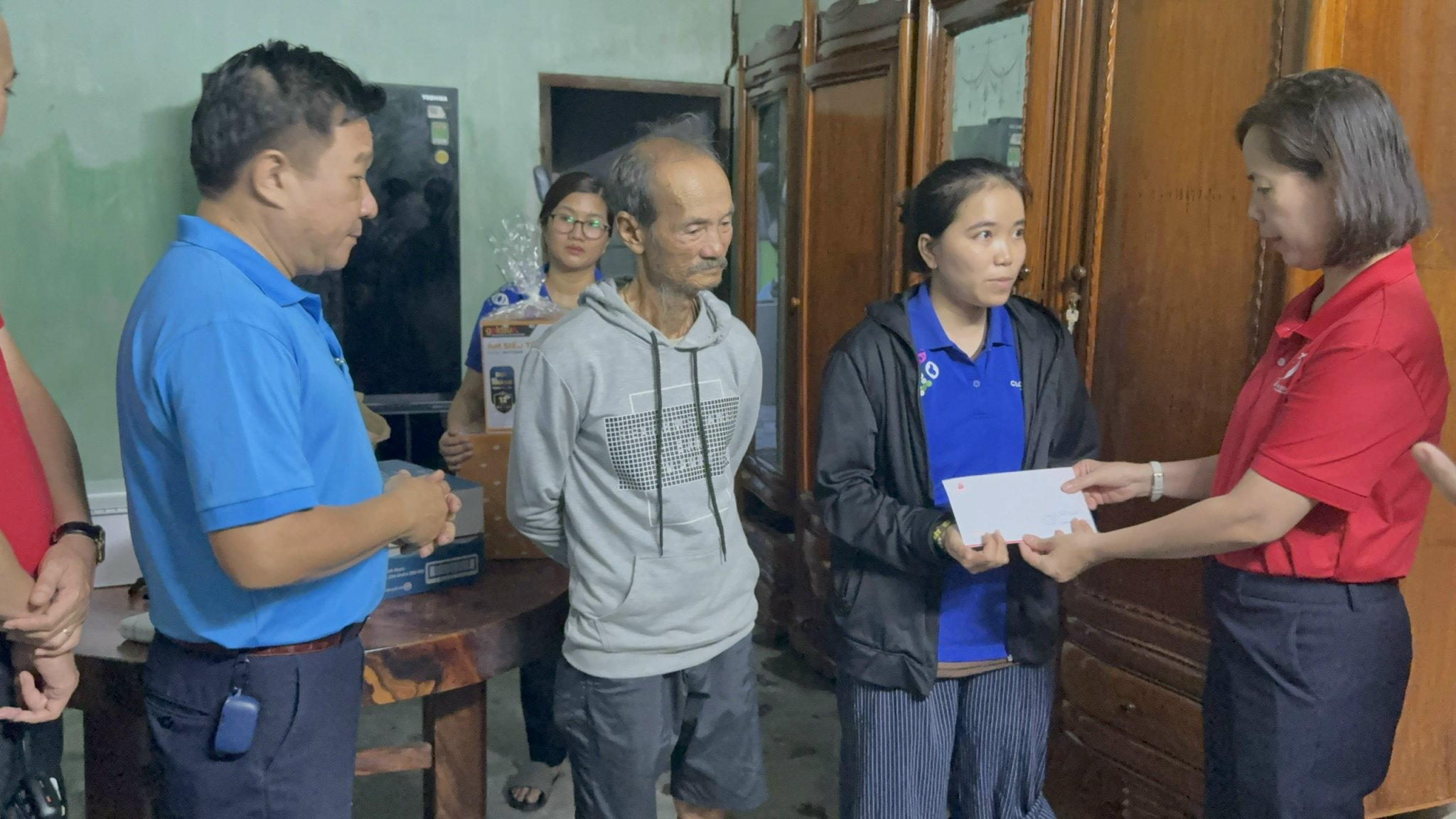 Saigon Co.op tương thân tương ái, đồng hành cùng bà con vượt thiên tai - Ảnh 6.