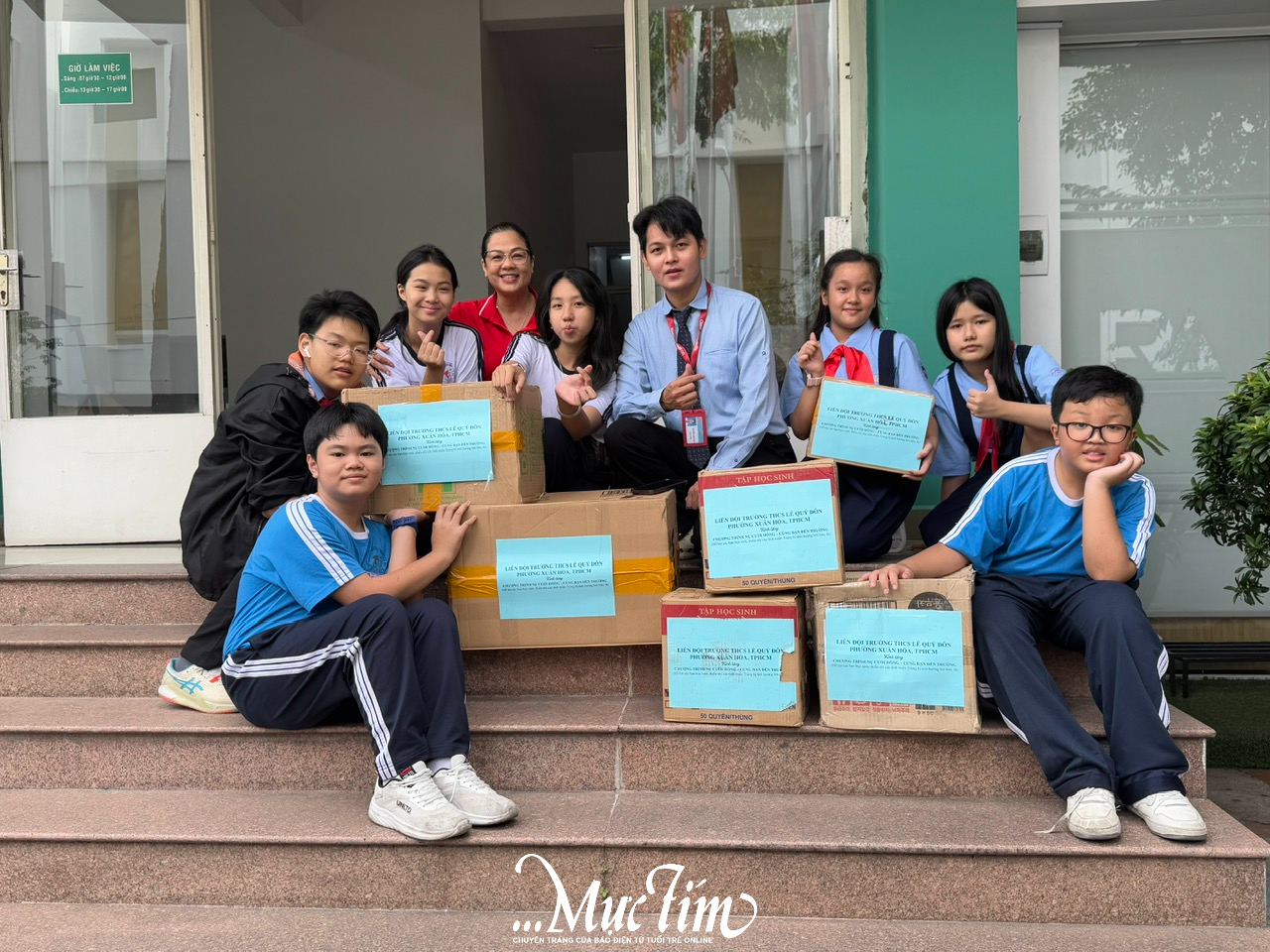 Nam sinh Trường THPT Bà Điểm vượt 18km để quyên góp dụng cụ học tập cho học trò vùng lũ ở miền Trung - Ảnh 8.