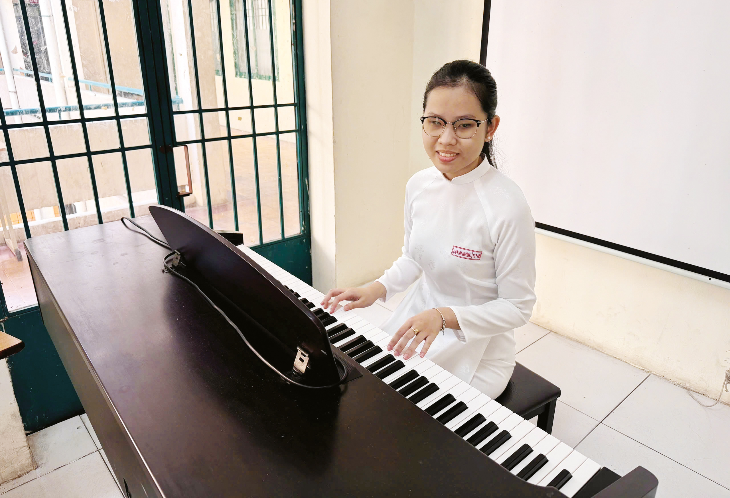 Khó đi, cô dẫn con đi - Ảnh 3.