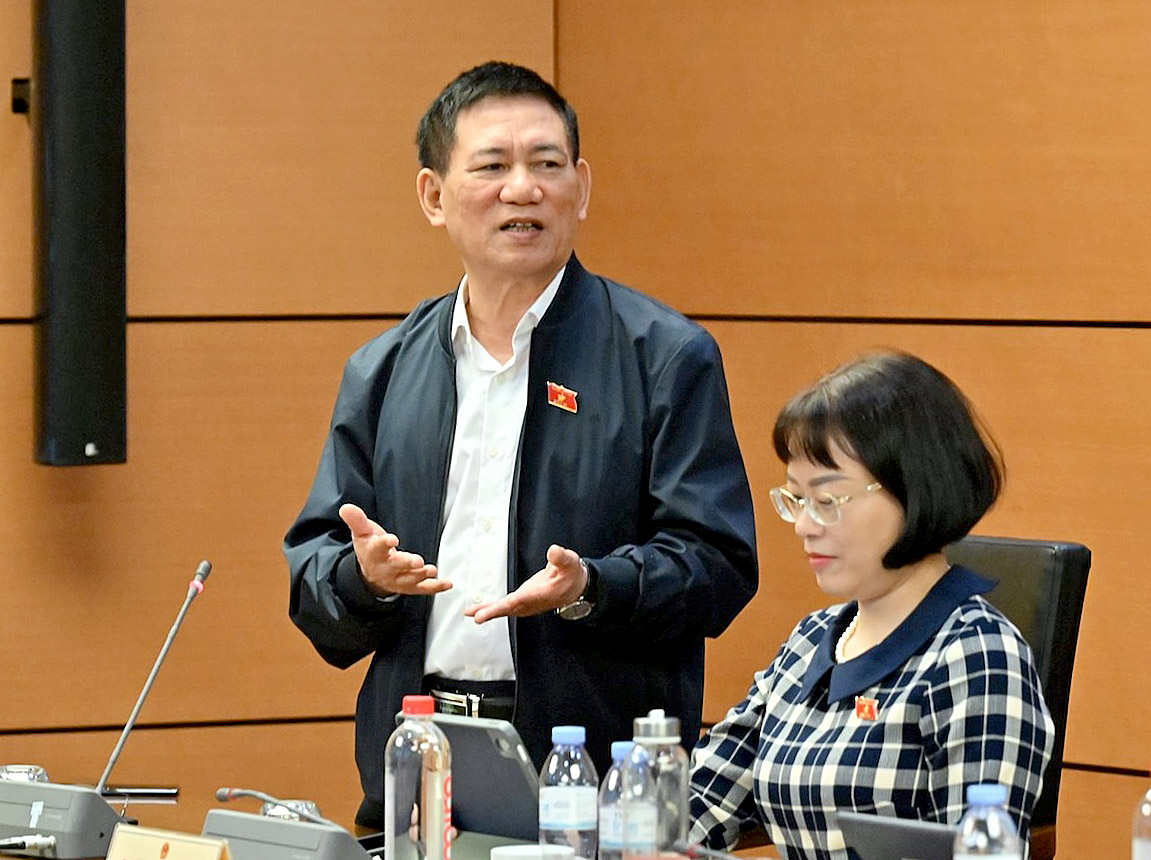 Phó thủ tướng Hồ Đức Phớc lý giải về bảo hiểm 'đóng tiền vào dễ nhưng rút ra rất khó' - Ảnh 1.