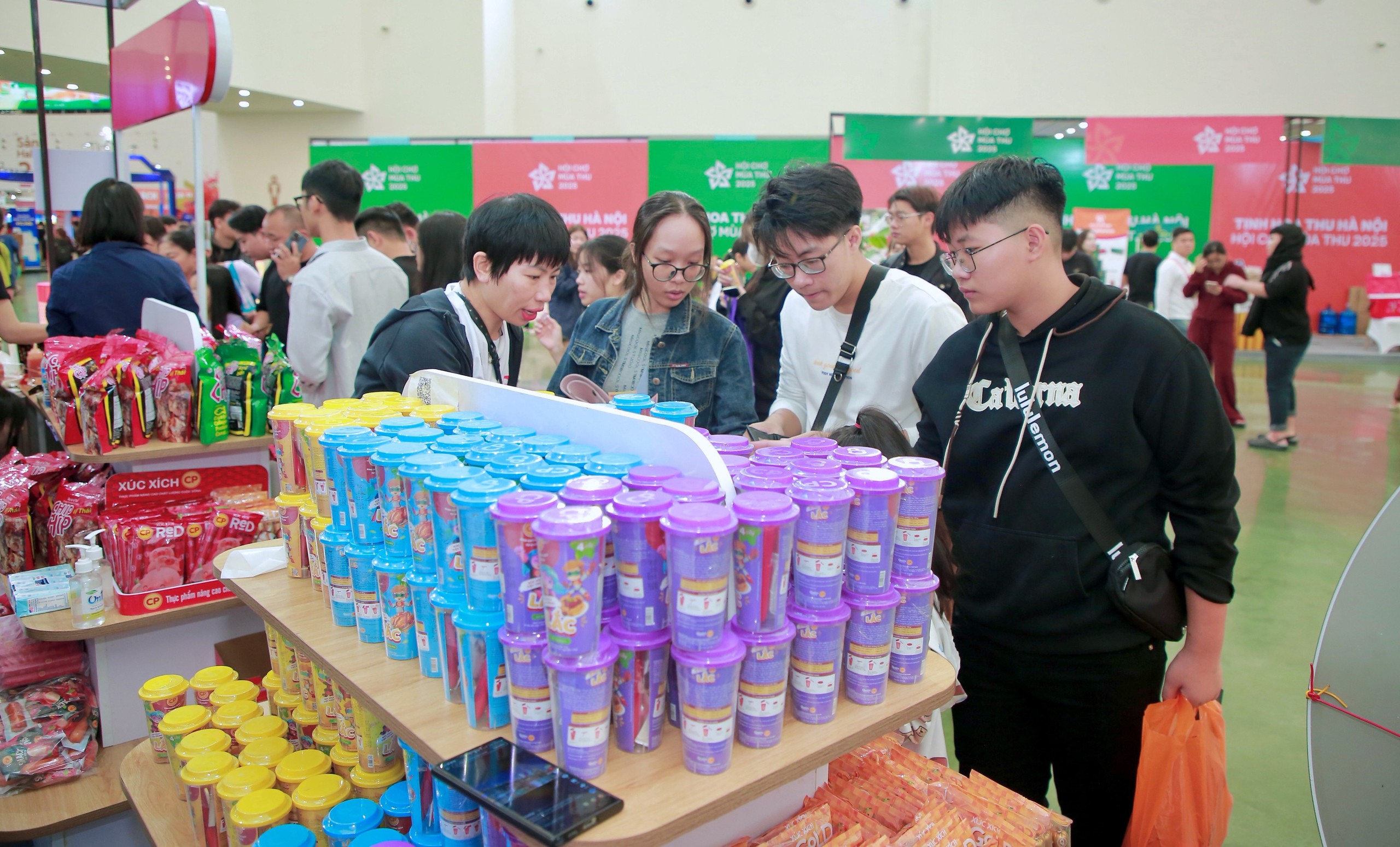 Gian hàng C.P. Việt Nam - Điểm hẹn trải nghiệm và mua sắm tại Hội chợ mùa Thu - Ảnh 6.