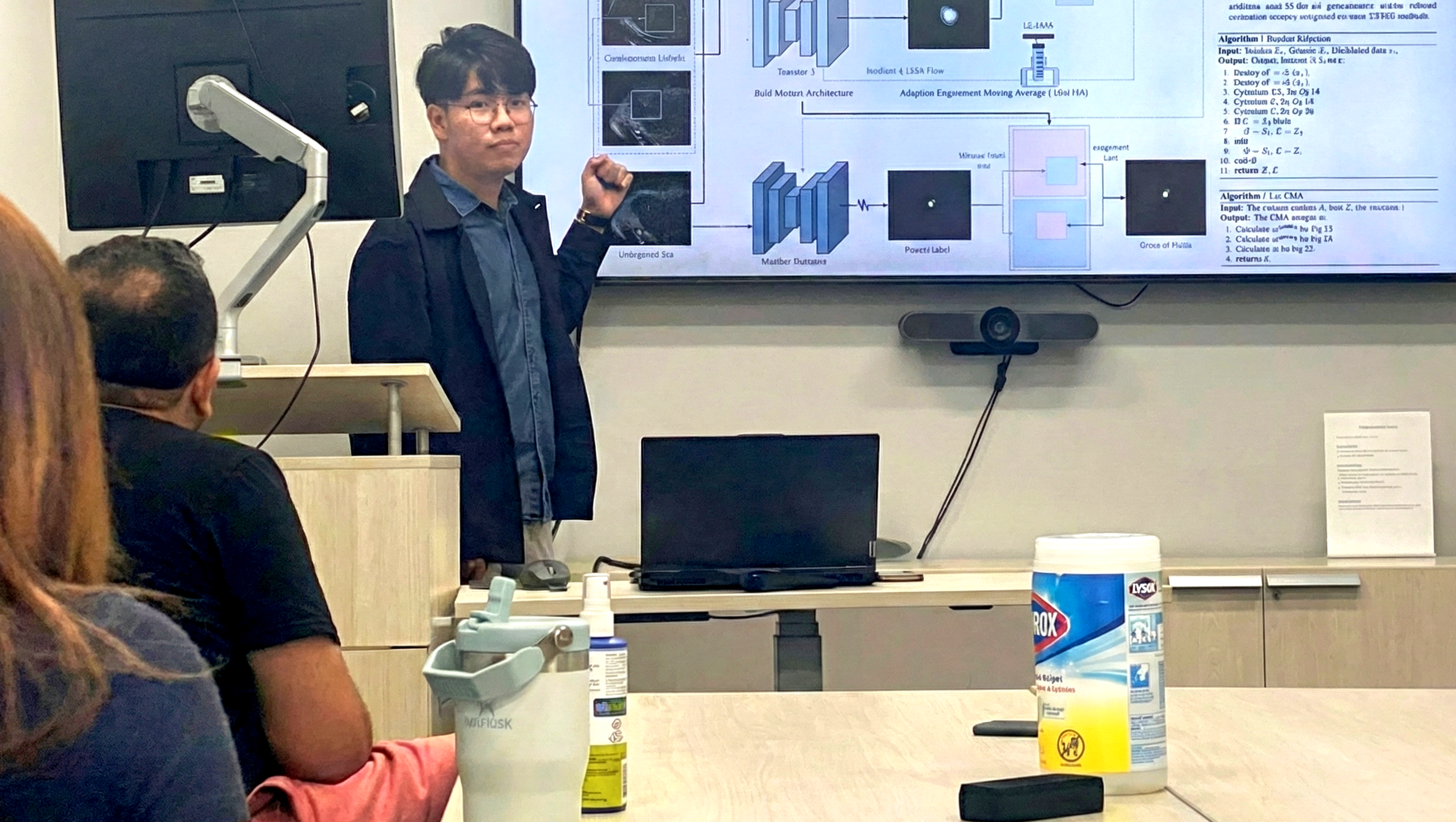 Học năm 4 sư phạm Toán rồi chuyển ngành, chinh phục AI y tế ở Mỹ - Ảnh 1.