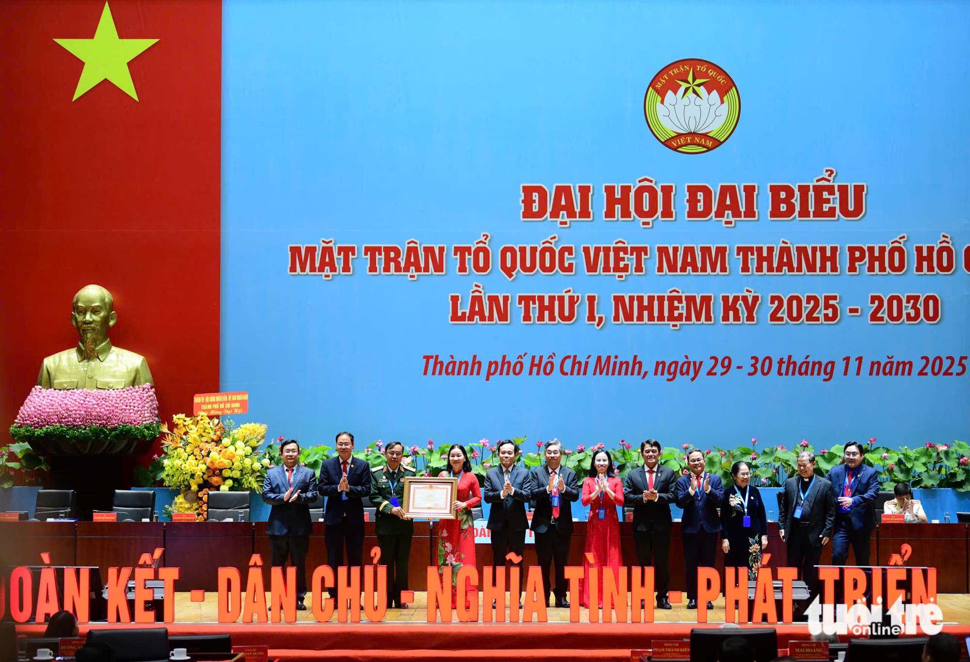 Ho Chi Minh City Fatherland Front elects leadership for 2025–30 term- Ảnh 7. Ho Chi Minh City Fatherland Front elects leadership for 2025–30 term- Ảnh 7.