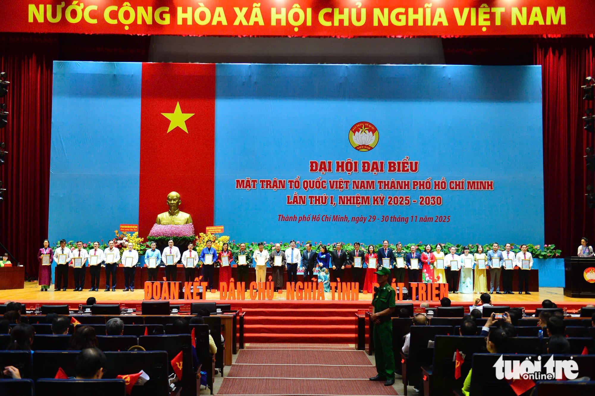 Ho Chi Minh City Fatherland Front elects leadership for 2025–30 term- Ảnh 10. Ho Chi Minh City Fatherland Front elects leadership for 2025–30 term- Ảnh 10.