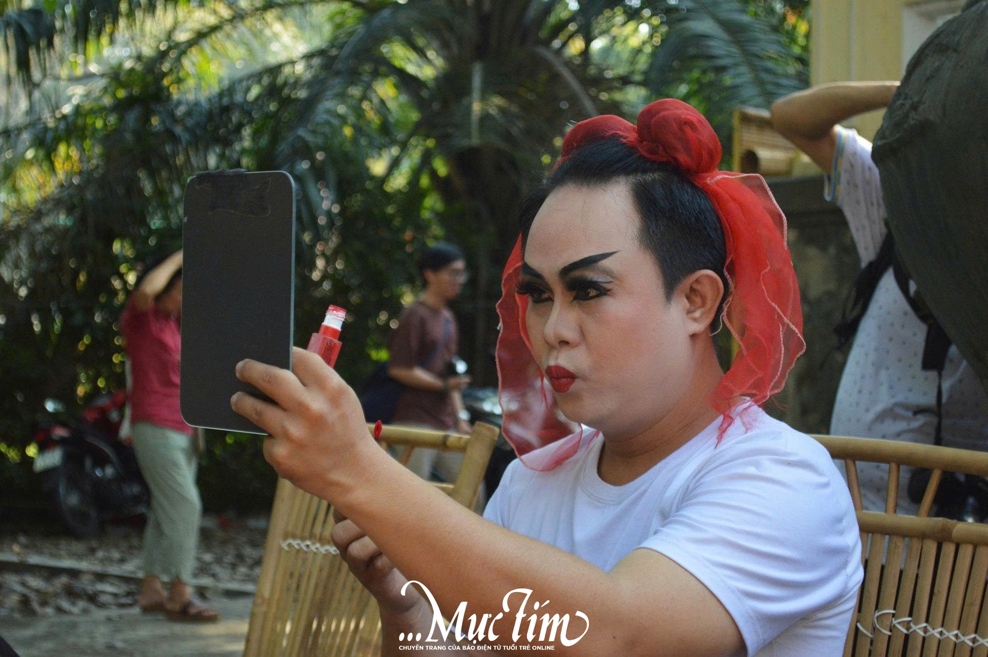 Teen thích thú trải nghiệm nghệ thuật hát bội vào cuối tuần - Ảnh 2.