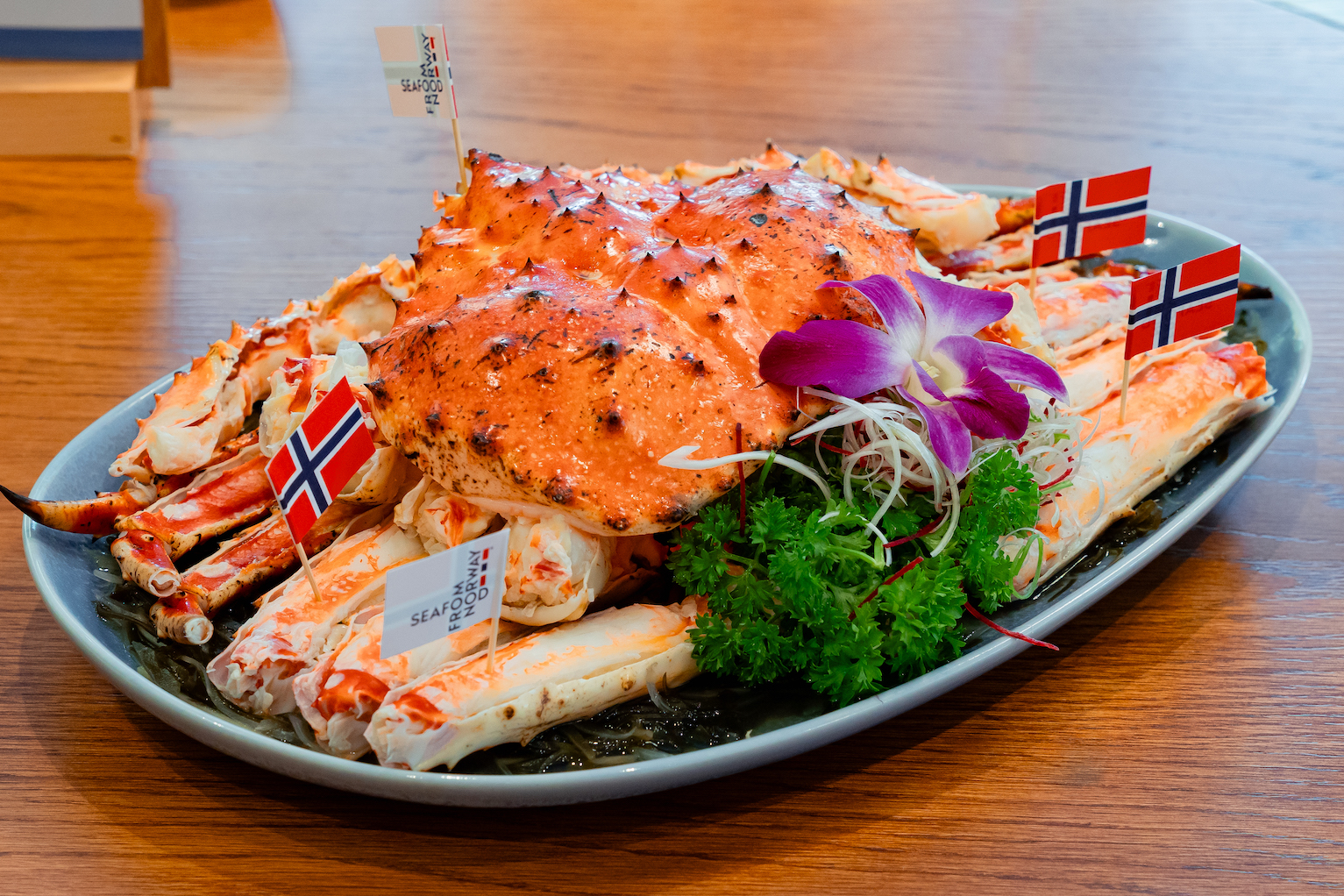 Người Việt chịu chi cho hải sản cao cấp, Na Uy đưa cua hoàng đế sang chào hàng - Ảnh 2.