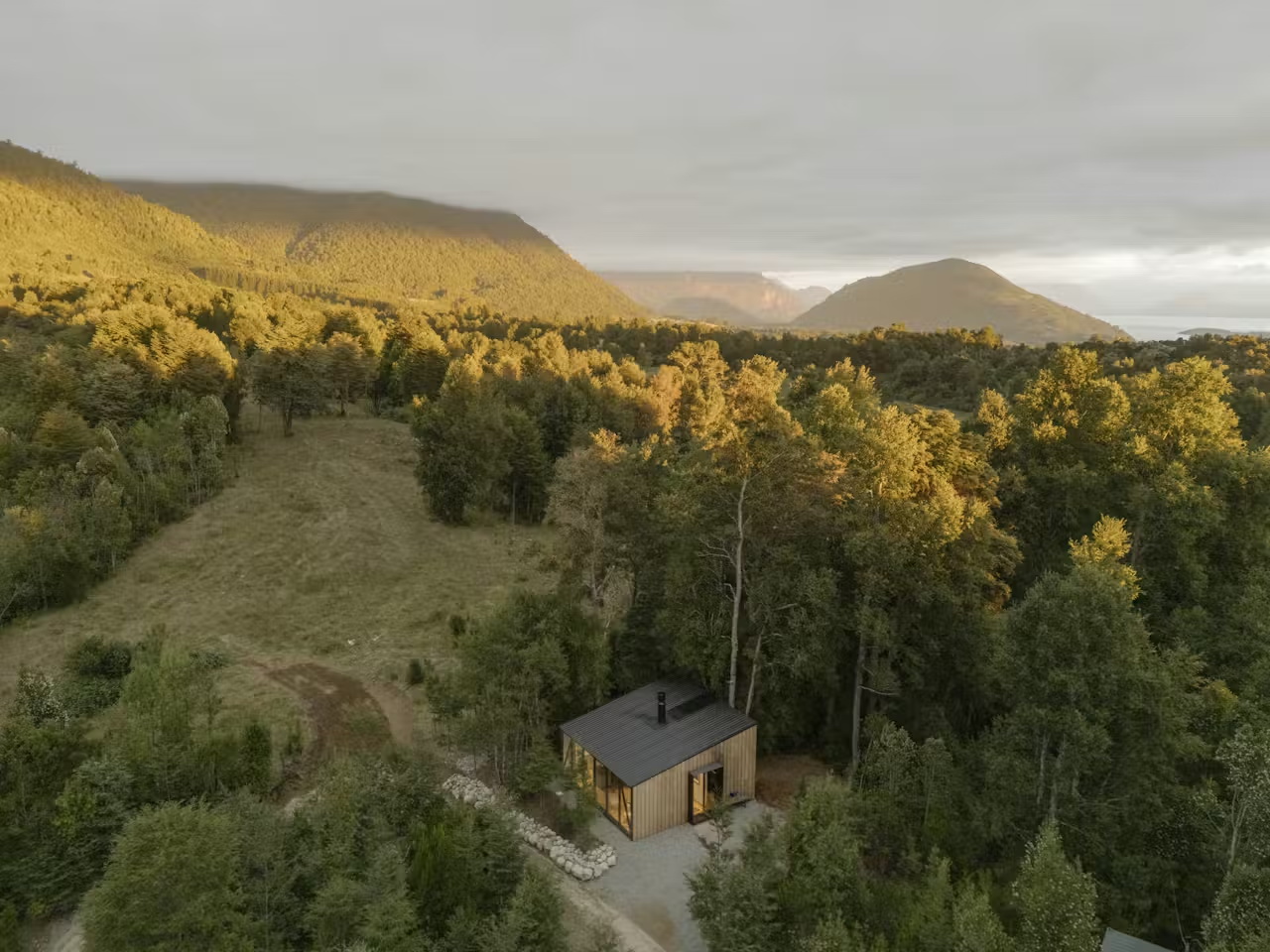 căn nhà - Ảnh 2.