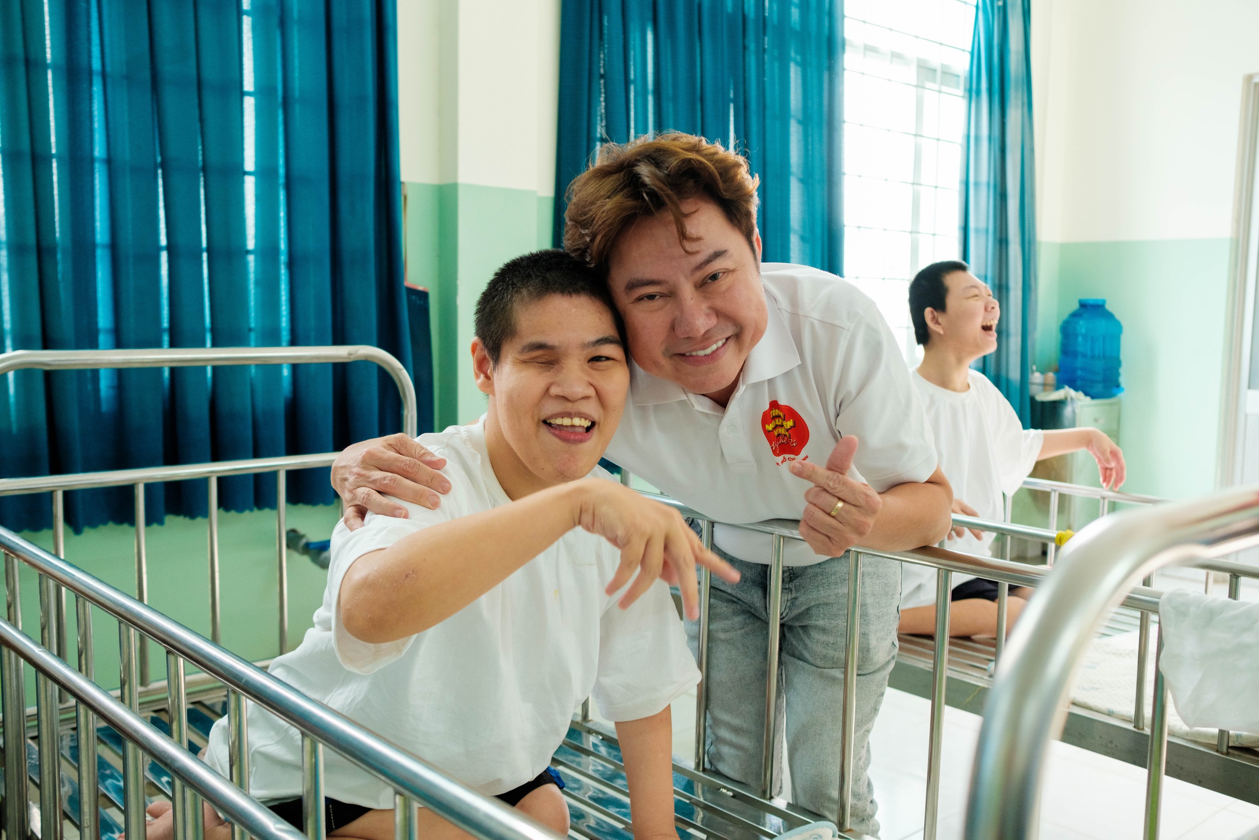 Đội tình nguyện viên nghệ sĩ TP.HCM - Ảnh 5.