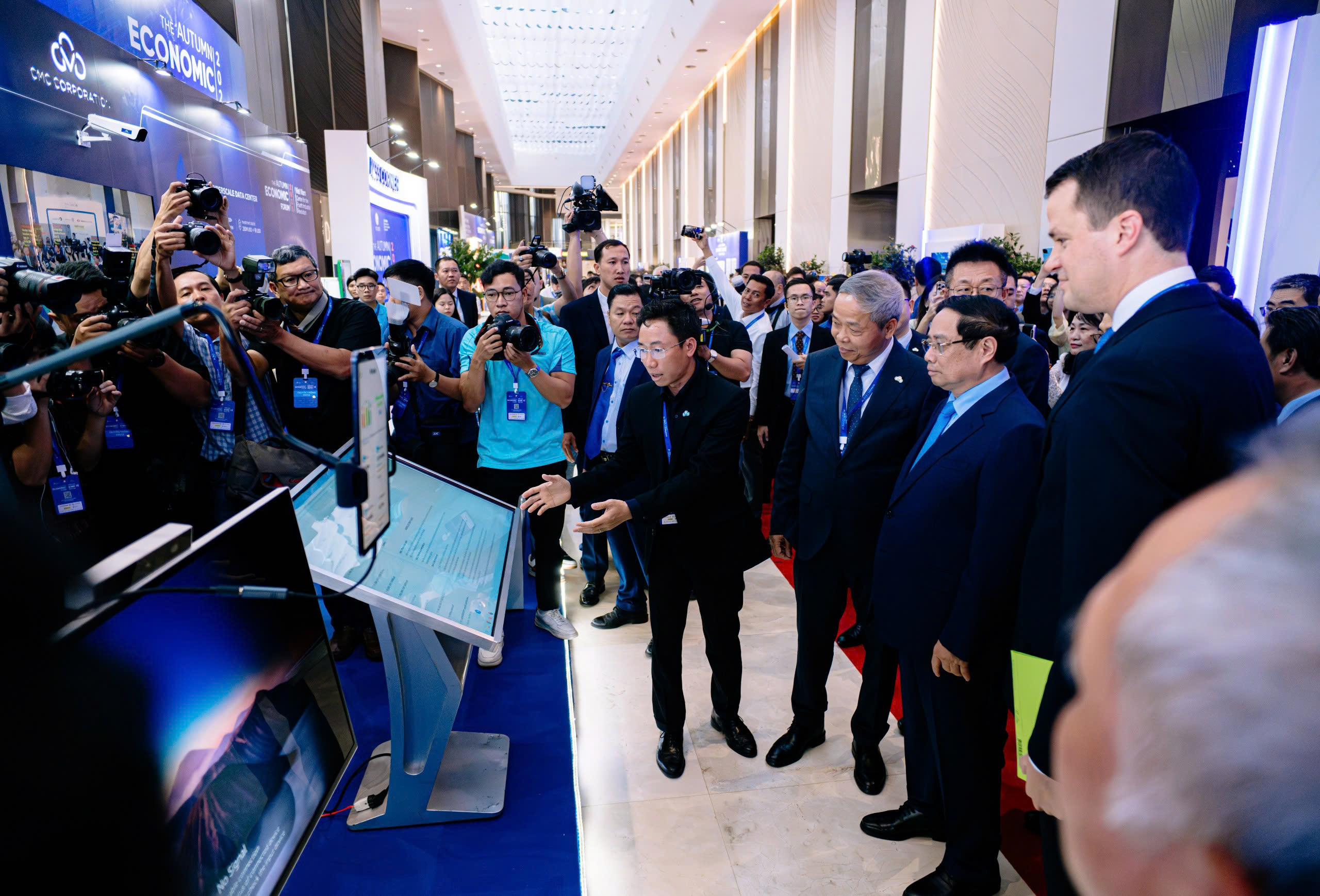 Digital transformation begins with people as Vietnam steps up transition