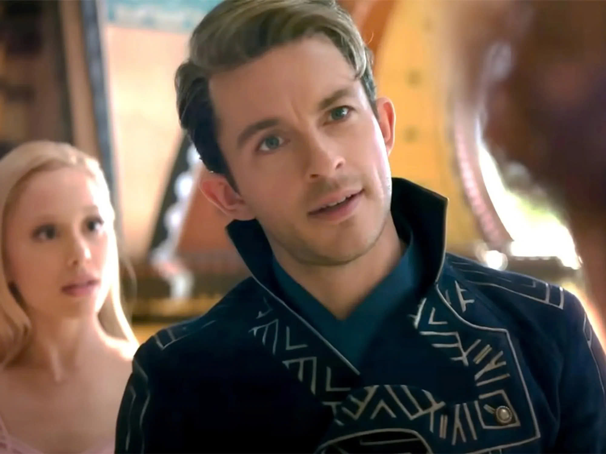 Jonathan Bailey - Ảnh 4.