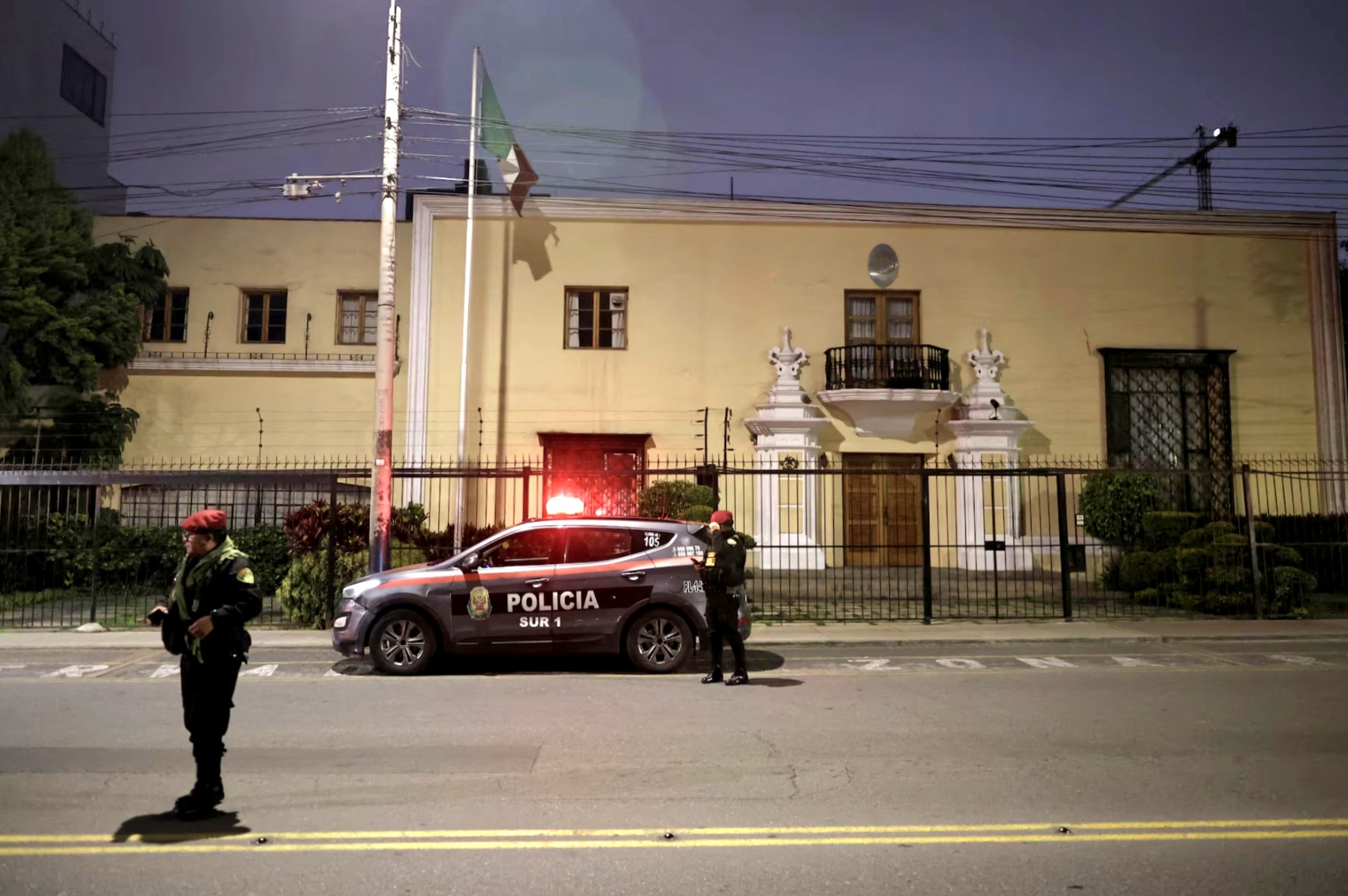 Peru cắt đứt quan hệ ngoại giao với Mexico: Hệ quả của loạt mâu thuẫn kéo dài? - Ảnh 1.