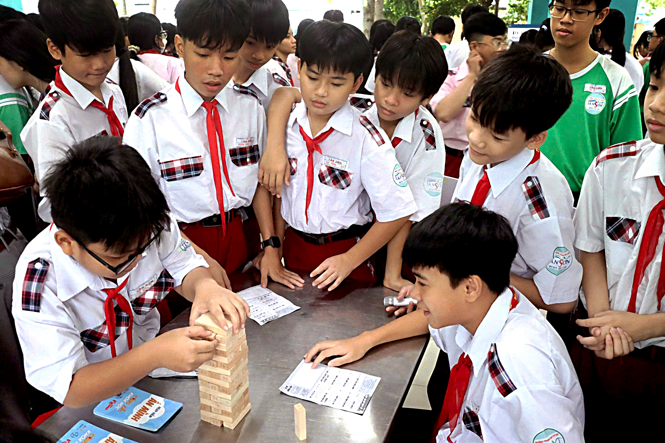 Công tắc khoa học 2025: Nâng niu niềm đam mê khoa học - Ảnh 1.