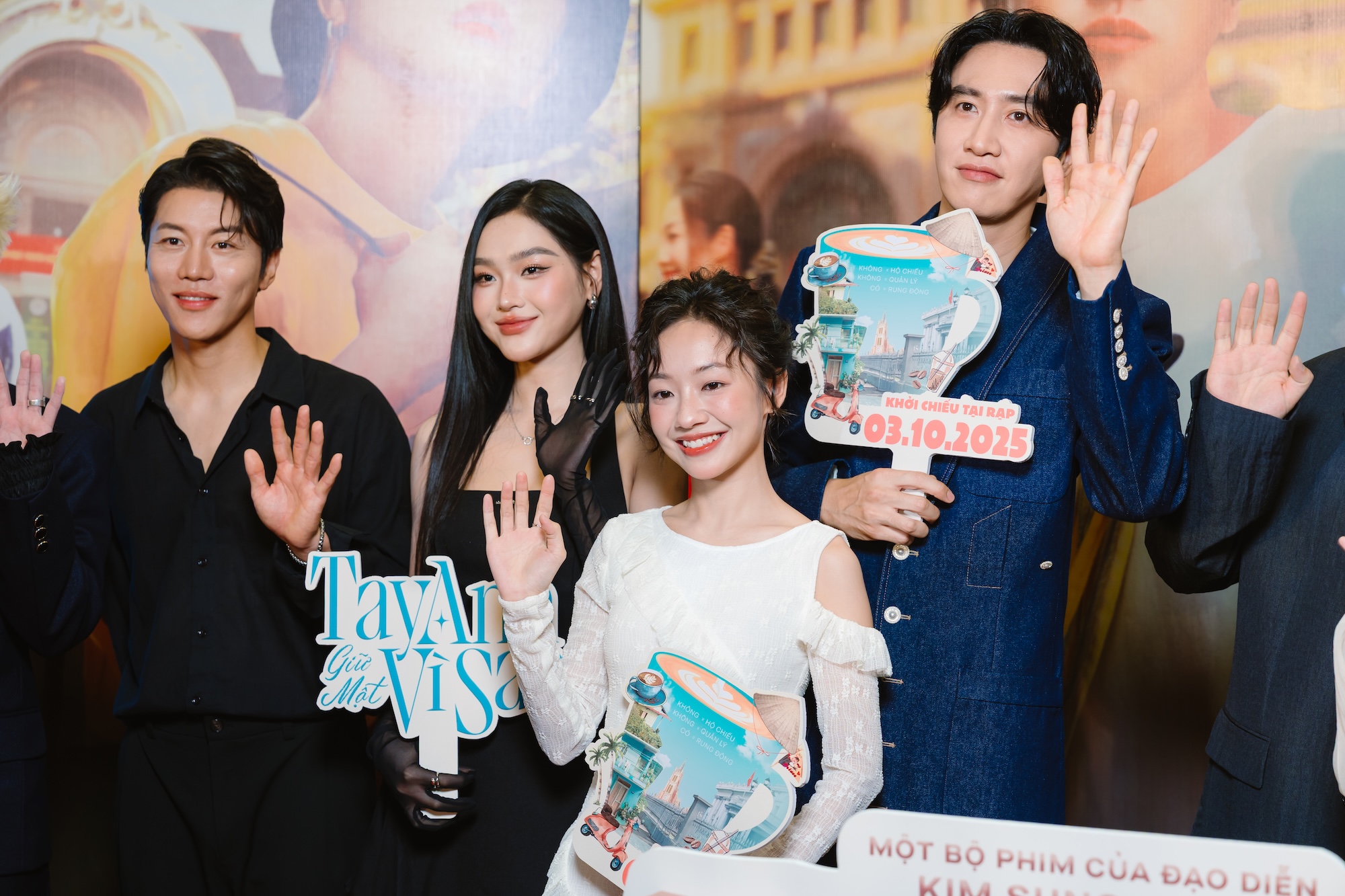 Sao nước ngoài đến Việt Nam quảng bá, doanh thu phim vẫn thấp - Ảnh 1. Việt Nam - Ảnh 1.