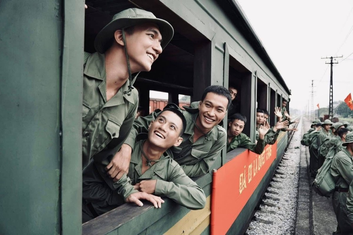 Mưa đỏ - Ảnh 4.