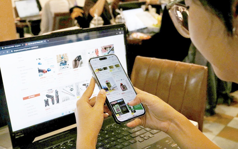 E-commerce platforms in Vietnam largely free of counterfeit goods: deputy trade minister - Ảnh 2.