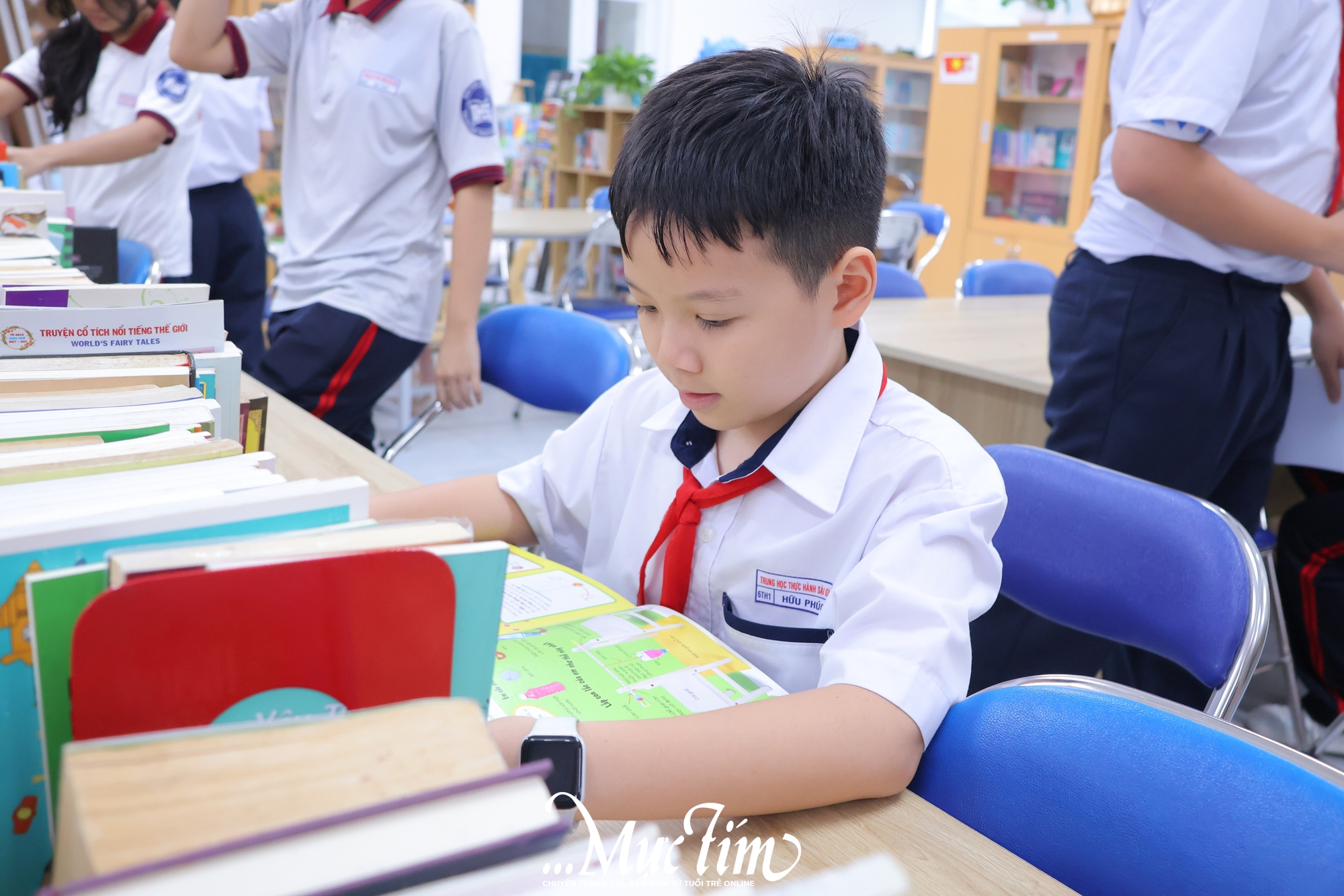 Học trò Trường Trung học Thực hành Sài Gòn chung tay tạo nên kho tàng sách đầy bổ ích - Ảnh 2.