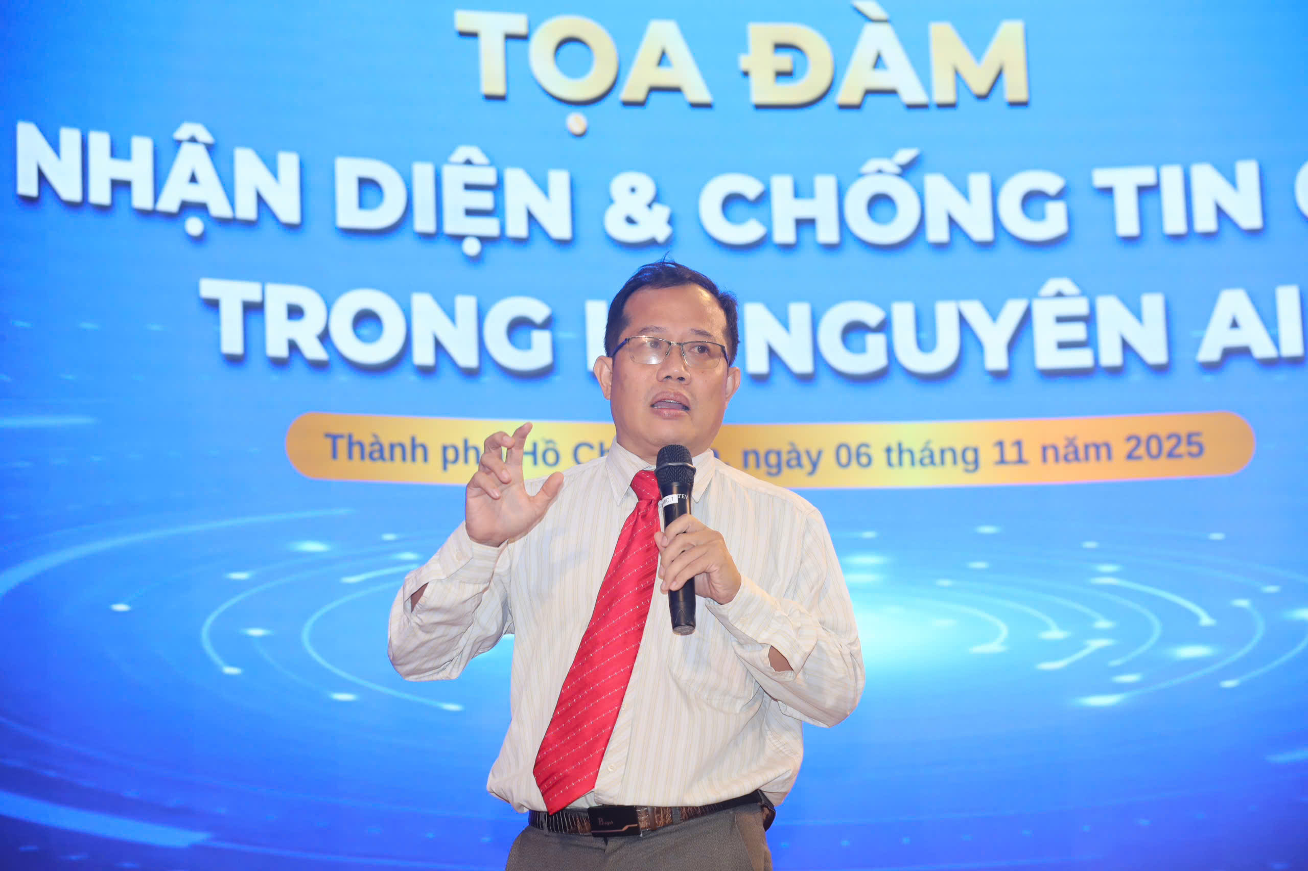 Nhiều thủ đoạn lừa đảo nhắm vào sinh viên: từ 'shipper 0 đồng' đến 'học bổng bí mật'- Ảnh 3. lừa đảo - Ảnh 2.