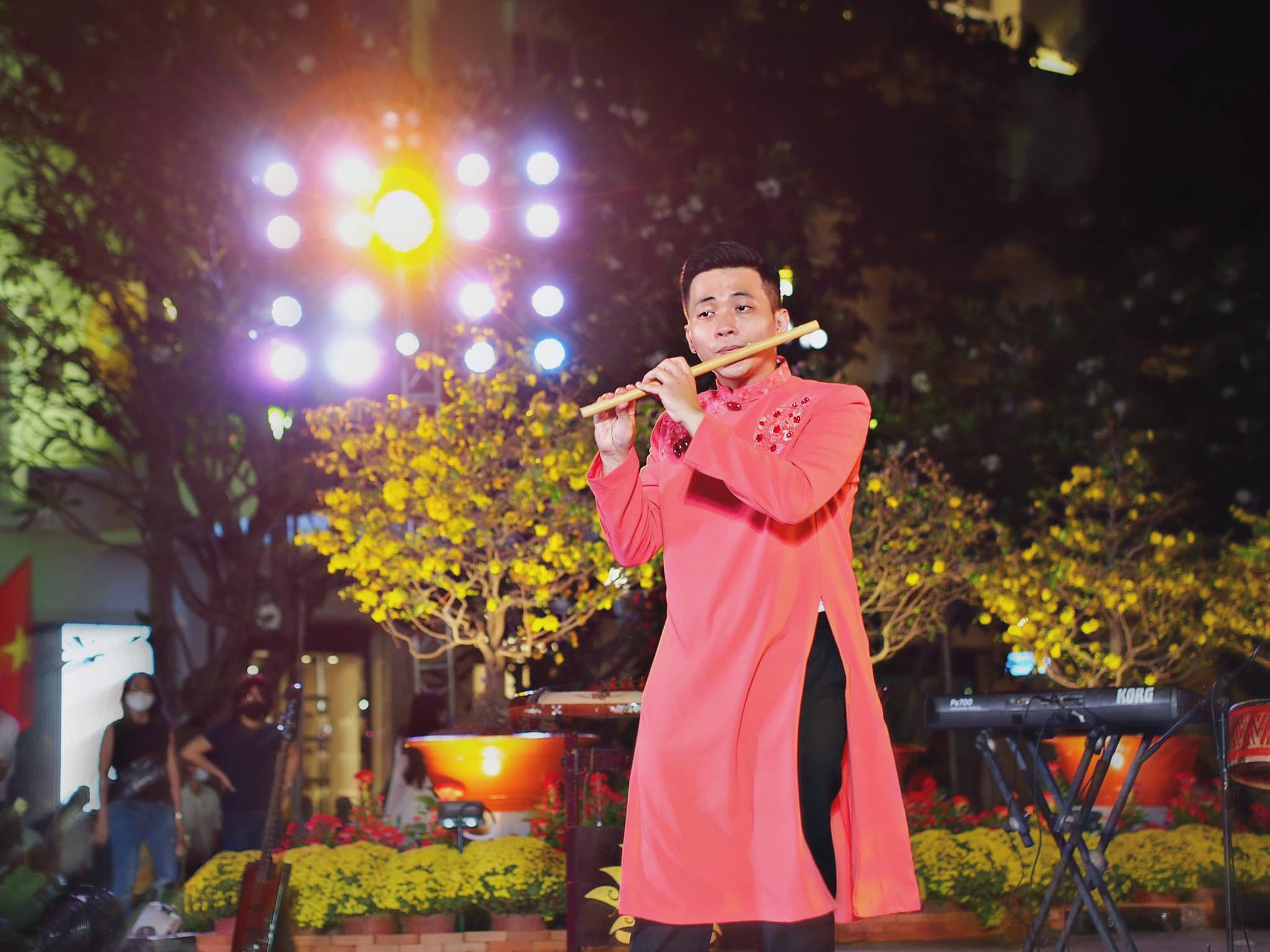 Võ Hạ Trâm, Đông Hùng biểu diễn tại Lễ hội Việt Nam - TP.HCM ở xứ sở hoa anh đào - Ảnh 5. Lễ hội Việt Nam - Ảnh 5.