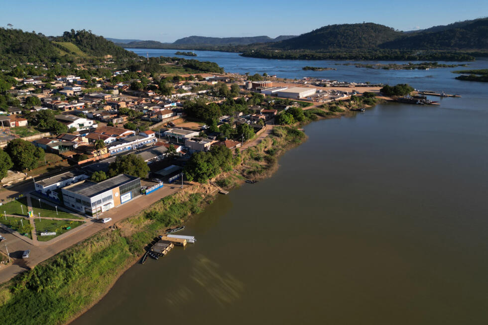 Who is setting fire to the Amazon?- Ảnh 4. Who is setting fire to the Amazon?- Ảnh 4.