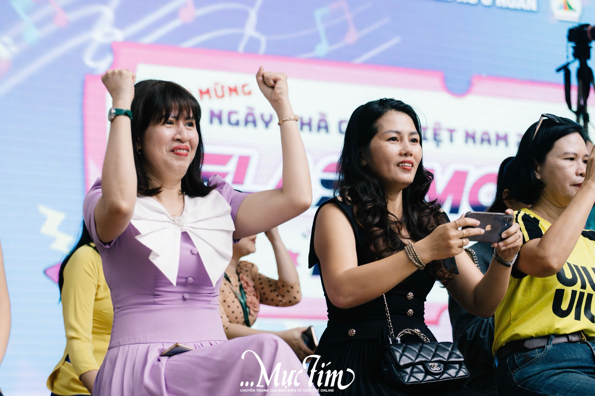 Trường THPT Nguyễn Hữu Huân bùng nổ với hội thi flashmob giờ ra chơi- Ảnh 7. Trường THPT Nguyễn Hữu Huân bùng nổ với hội thi flashmob giờ ra chơi- Ảnh 7.