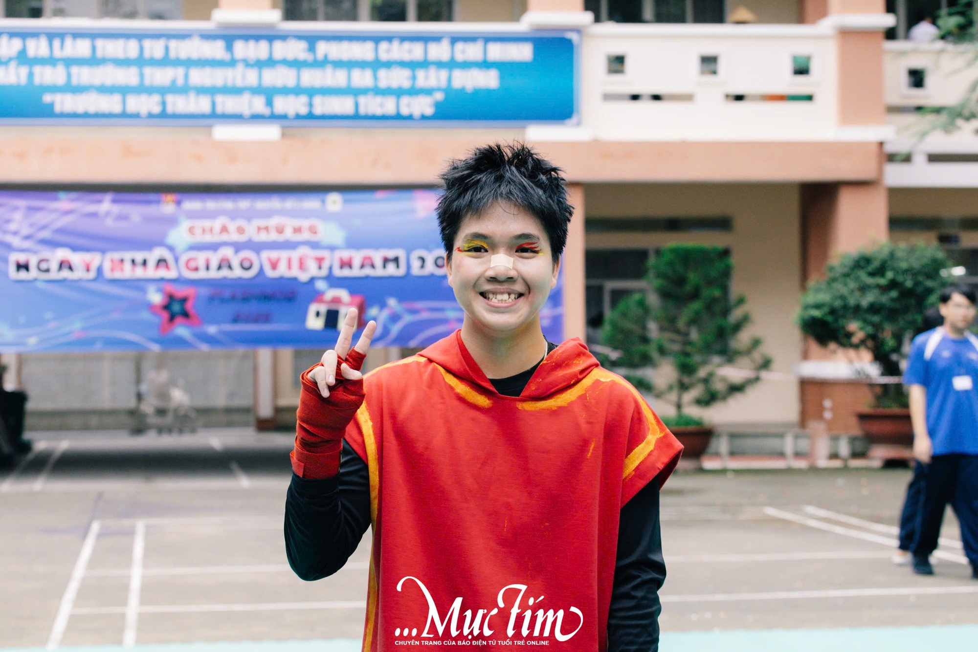 Trường THPT Nguyễn Hữu Huân bùng nổ với hội thi flashmob giờ ra chơi- Ảnh 22. Trường THPT Nguyễn Hữu Huân bùng nổ với hội thi flashmob giờ ra chơi- Ảnh 22.