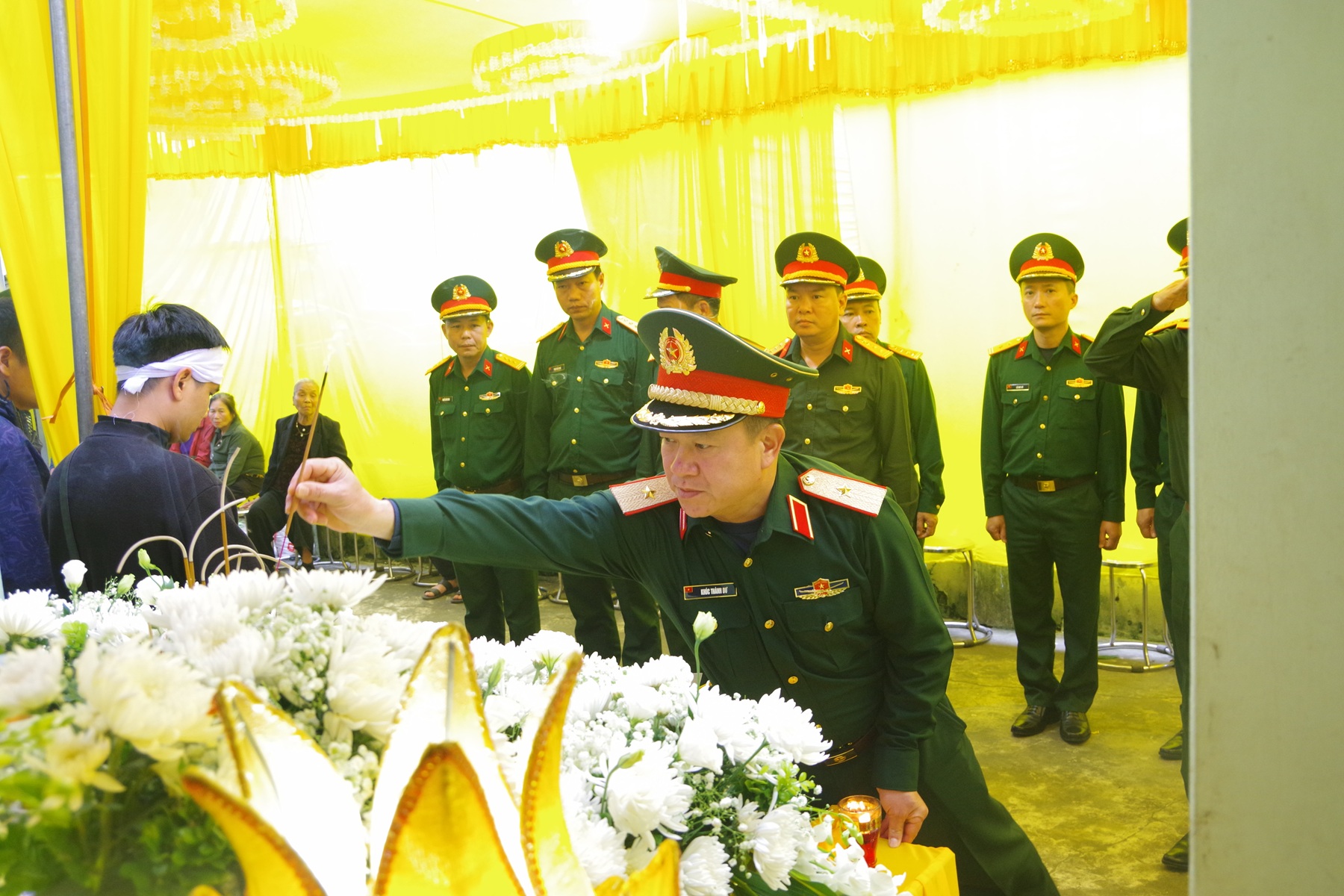 Khẩn trương hoàn thiện các thủ tục chính sách cho chiến sĩ hy sinh tại Quân khu 3 - Ảnh 1.