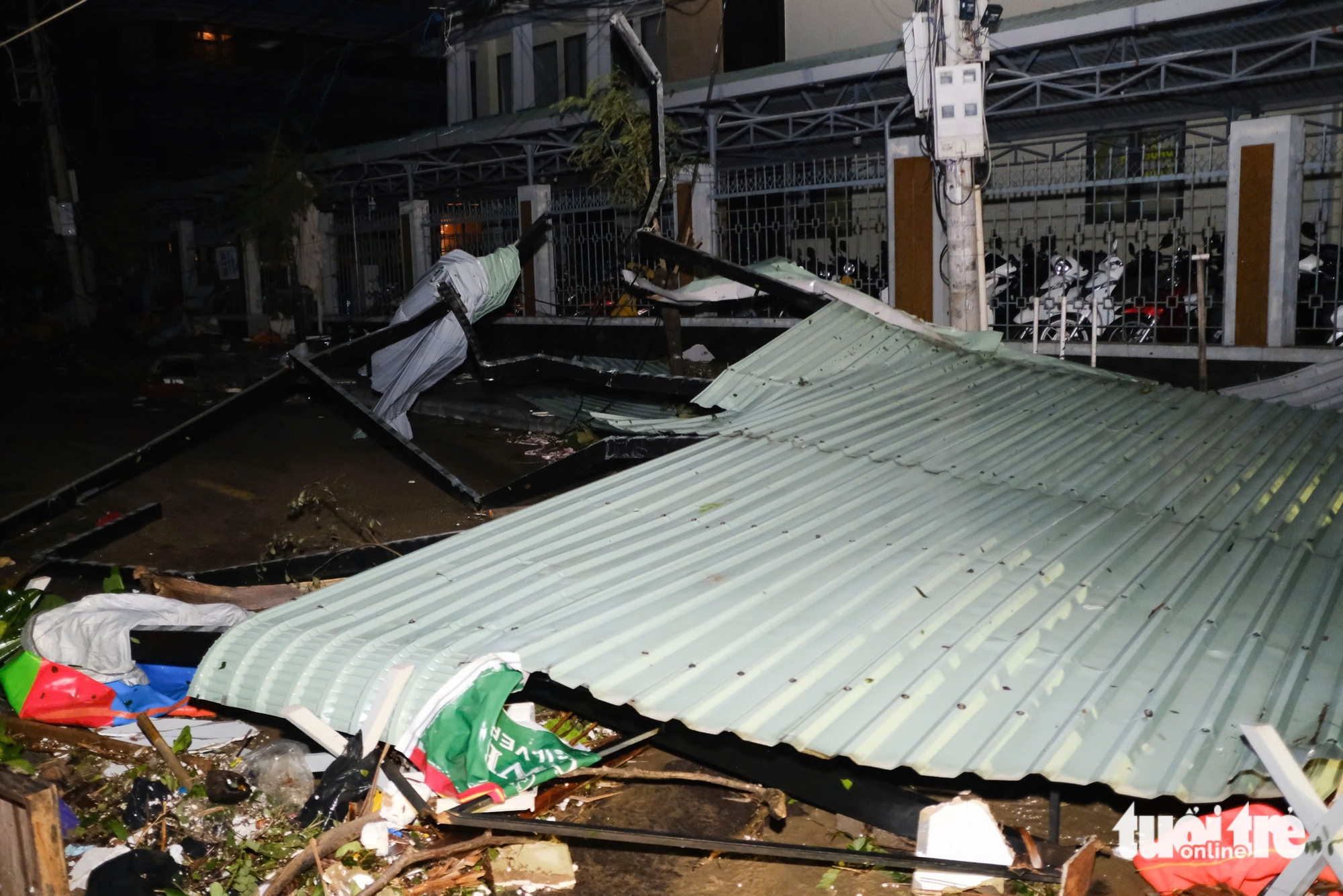 Storm Kalmaegi causes severe destruction across Vietnam’s Dak Lak, Gia Lai- Ảnh 13.