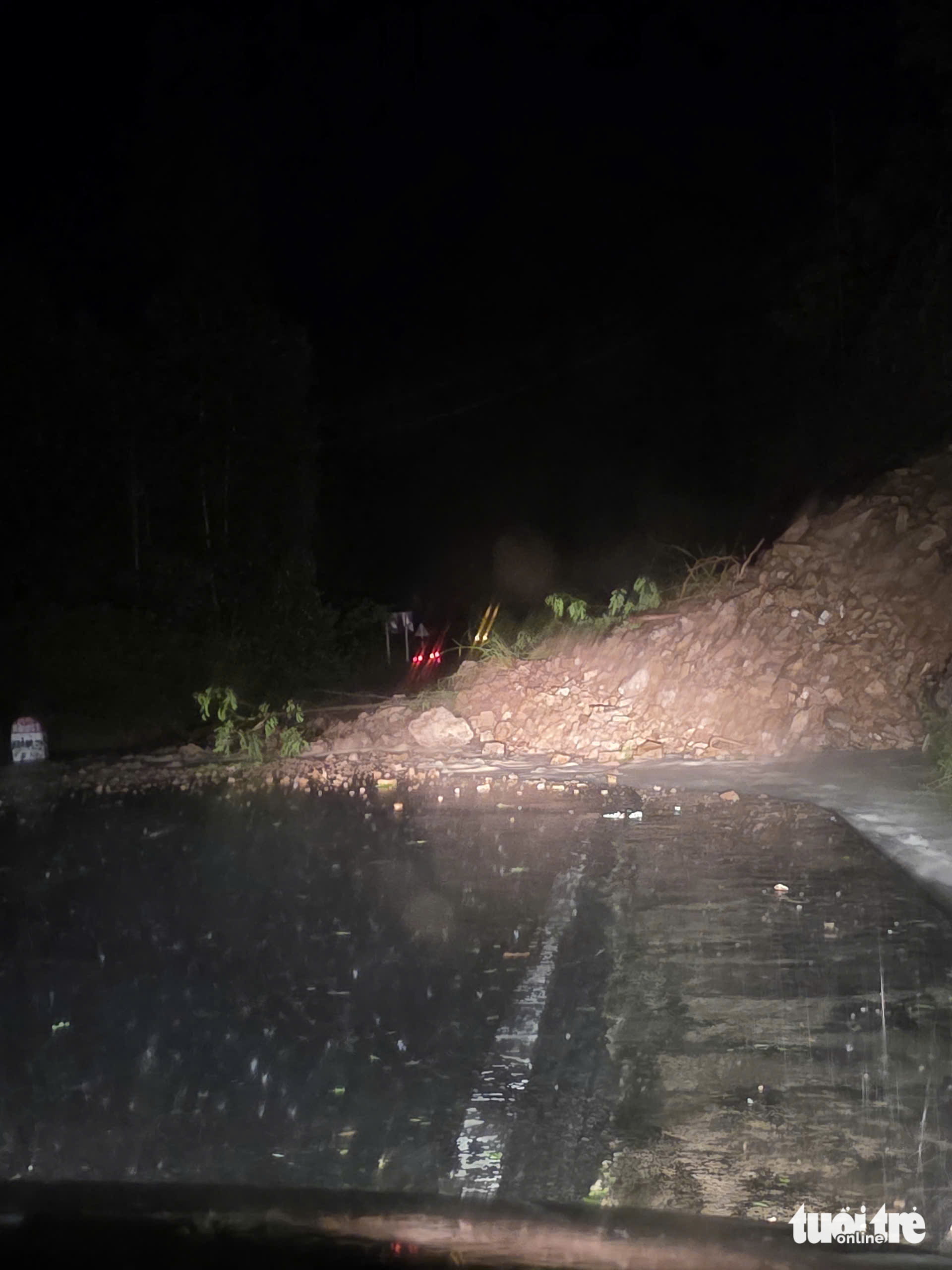 Storm Kalmaegi causes severe destruction across Vietnam’s Dak Lak, Gia Lai- Ảnh 16.