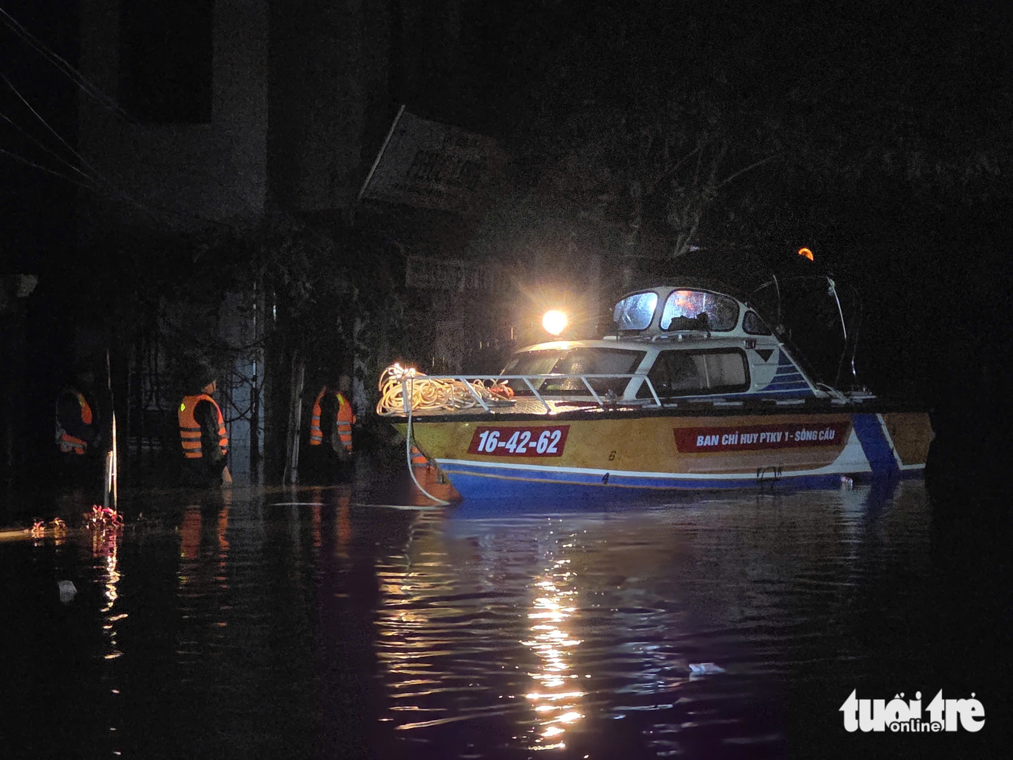 Storm Kalmaegi causes severe destruction across Vietnam’s Dak Lak, Gia Lai- Ảnh 20.