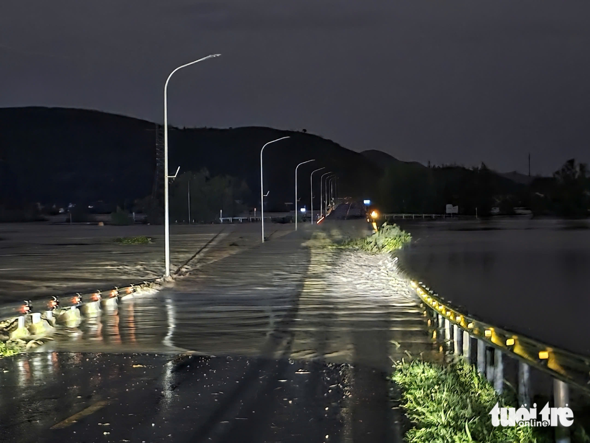 Storm Kalmaegi causes severe destruction across Vietnam’s Dak Lak, Gia Lai- Ảnh 21.