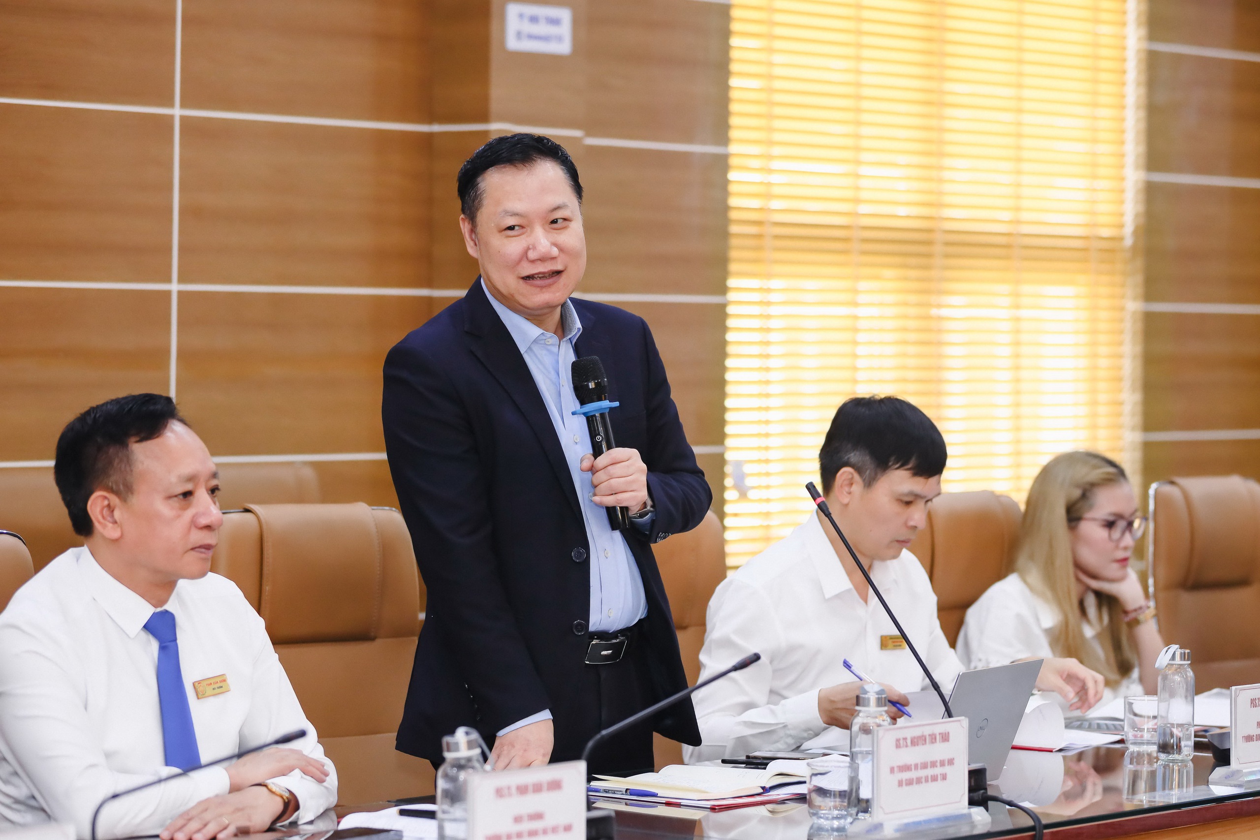 tư vấn tuyển sinh - Ảnh 1.