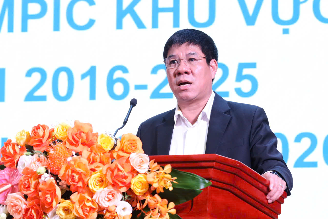 Bộ GD-ĐT: Đa số học sinh đoạt giải Olympic đi du học rồi ở lại nước ngoài - Ảnh 1.