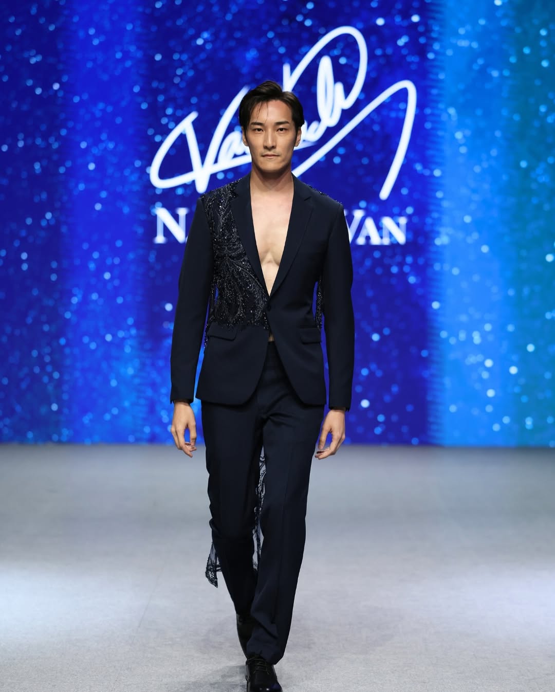 9 nhà thiết kế quốc tế đến Việt Nam trình diễn - Ảnh 5. 9 nhà thiết kế quốc tế đến Việt Nam trình diễn thời trang - Ảnh 5.