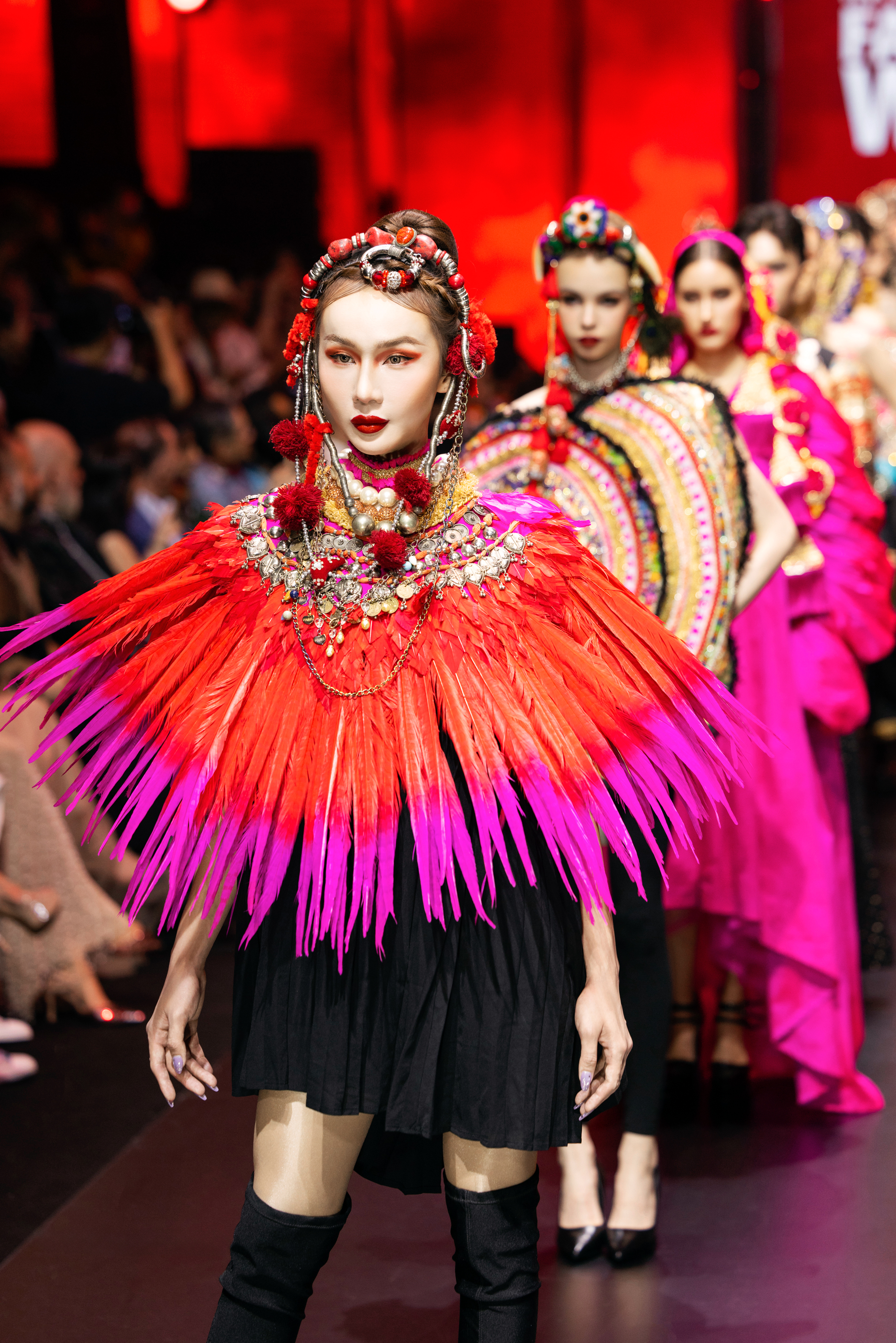 9 nhà thiết kế quốc tế đến Việt Nam trình diễn - Ảnh 6. nhà thiết kế quốc tế - Ảnh 6.