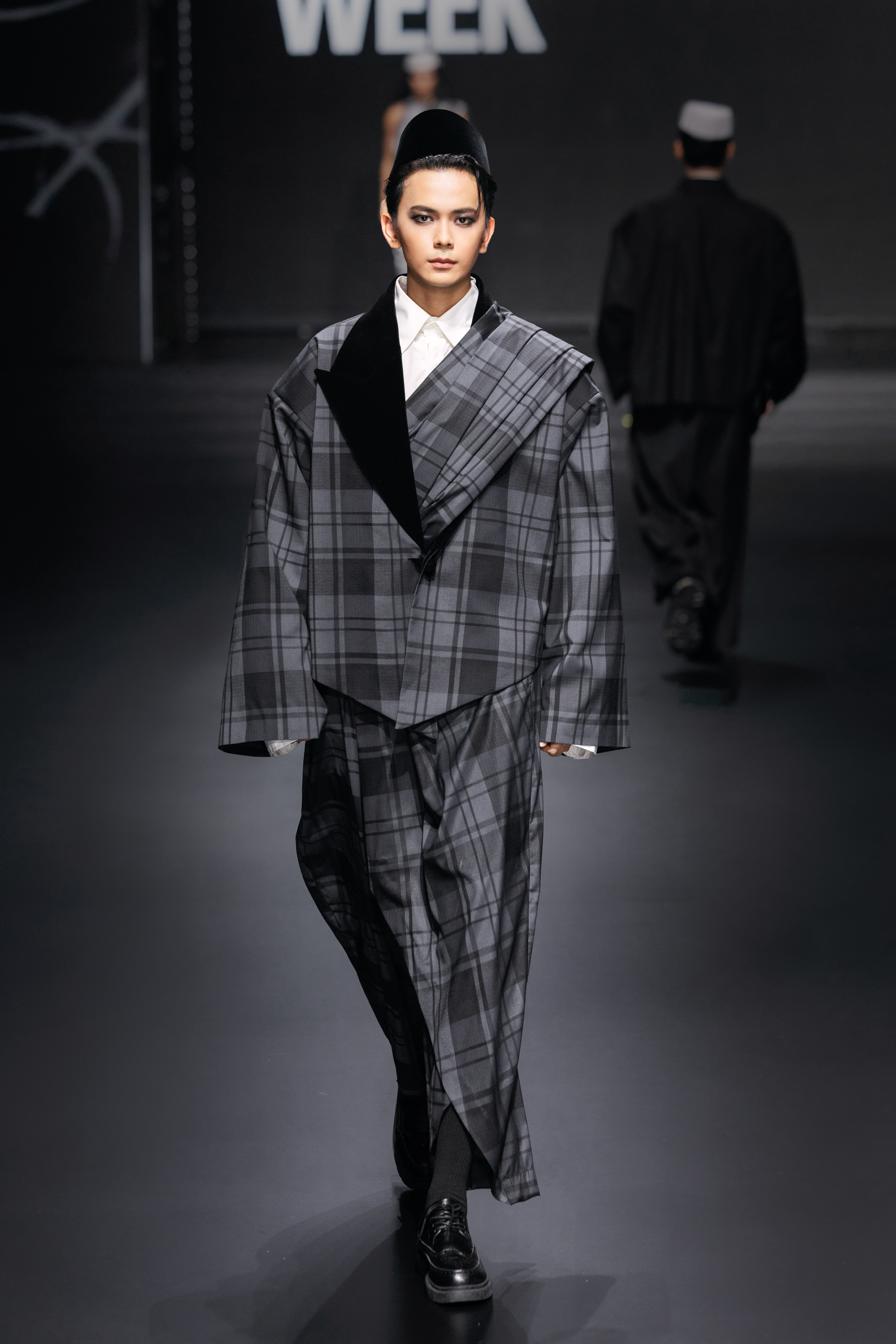 9 nhà thiết kế quốc tế đến Việt Nam trình diễn - Ảnh 7. nhà thiết kế quốc tế - Ảnh 7.