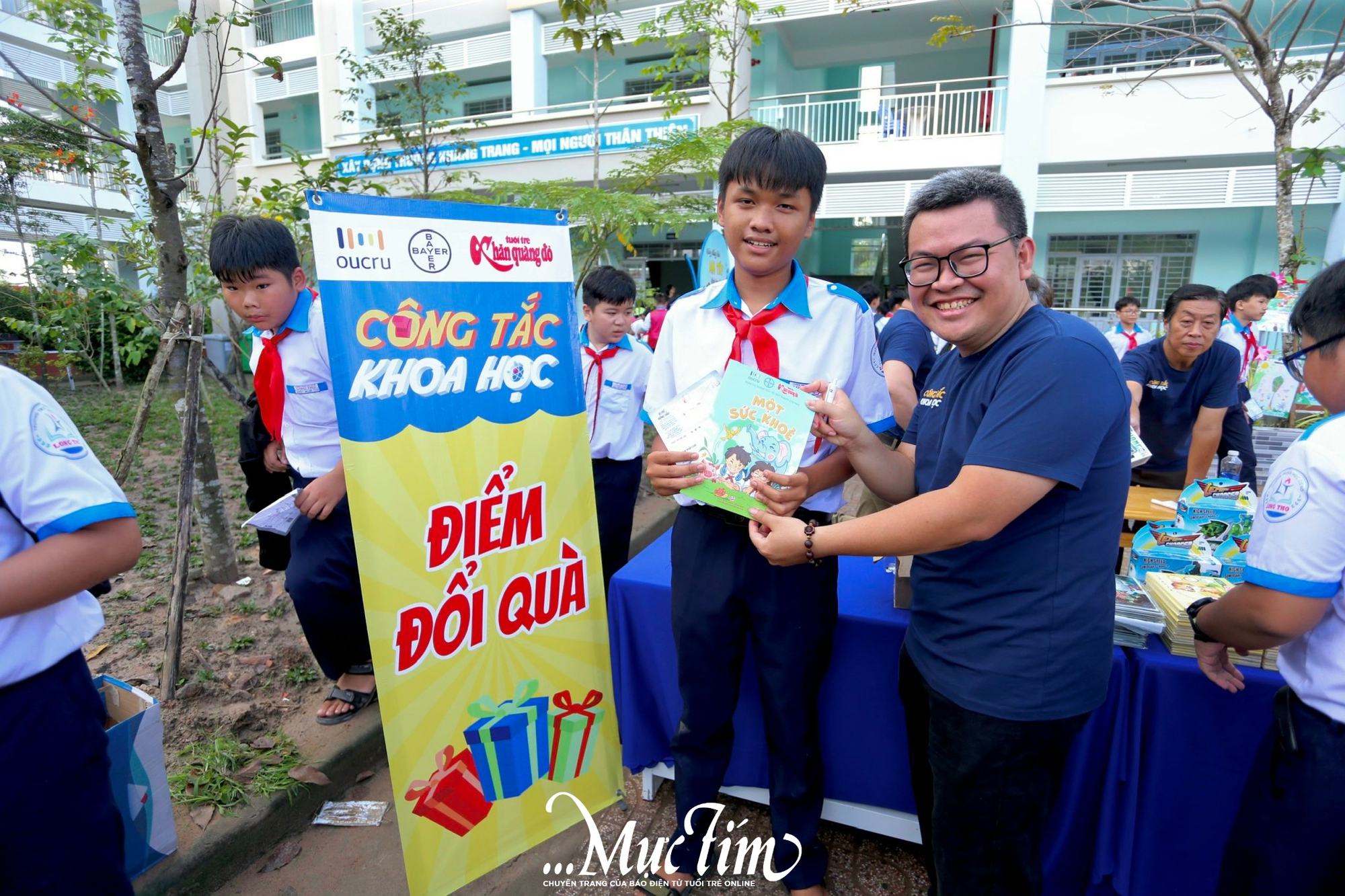 Teen Trường THCS Long Thọ thích thú khám phá điều chưa 'bật mí' về thuốc, cây xanh và vi khuẩn - Ảnh 5.