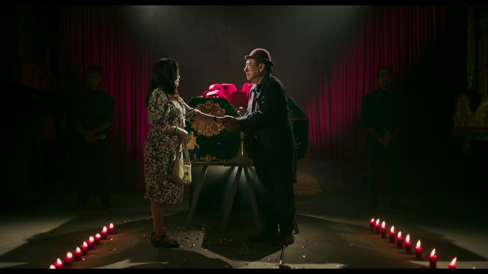 Ba phim 'lạ' của điện ảnh Việt: Thai chiêu tài, Trái tim què quặt và Phá đám: Sinh nhật mẹ - Ảnh 4. Thai chiêu tài - Ảnh 3.