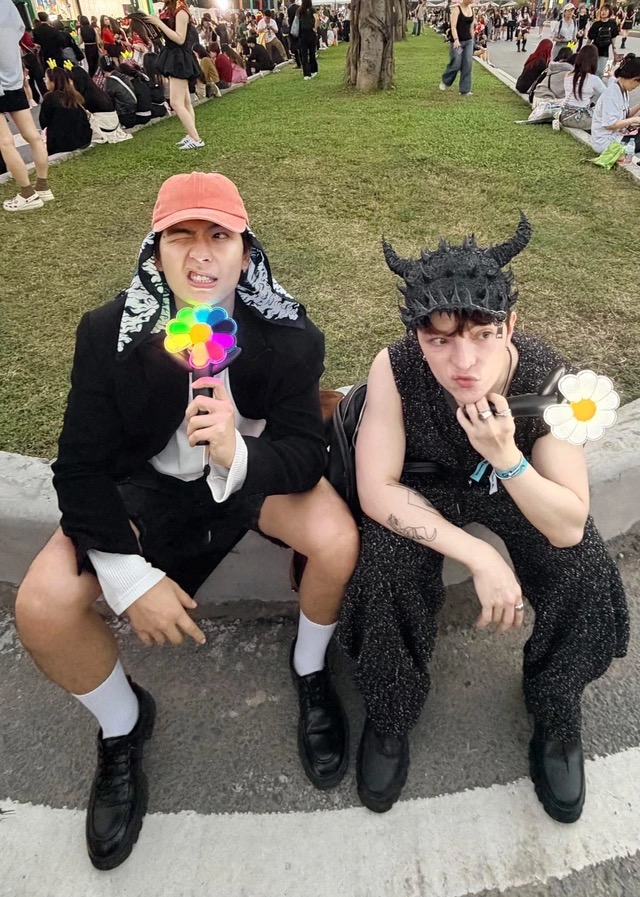 Soobin 'đu' concert G-Dragon, sự cố hài hước sau đó khiến fan bật cười- Ảnh 7.