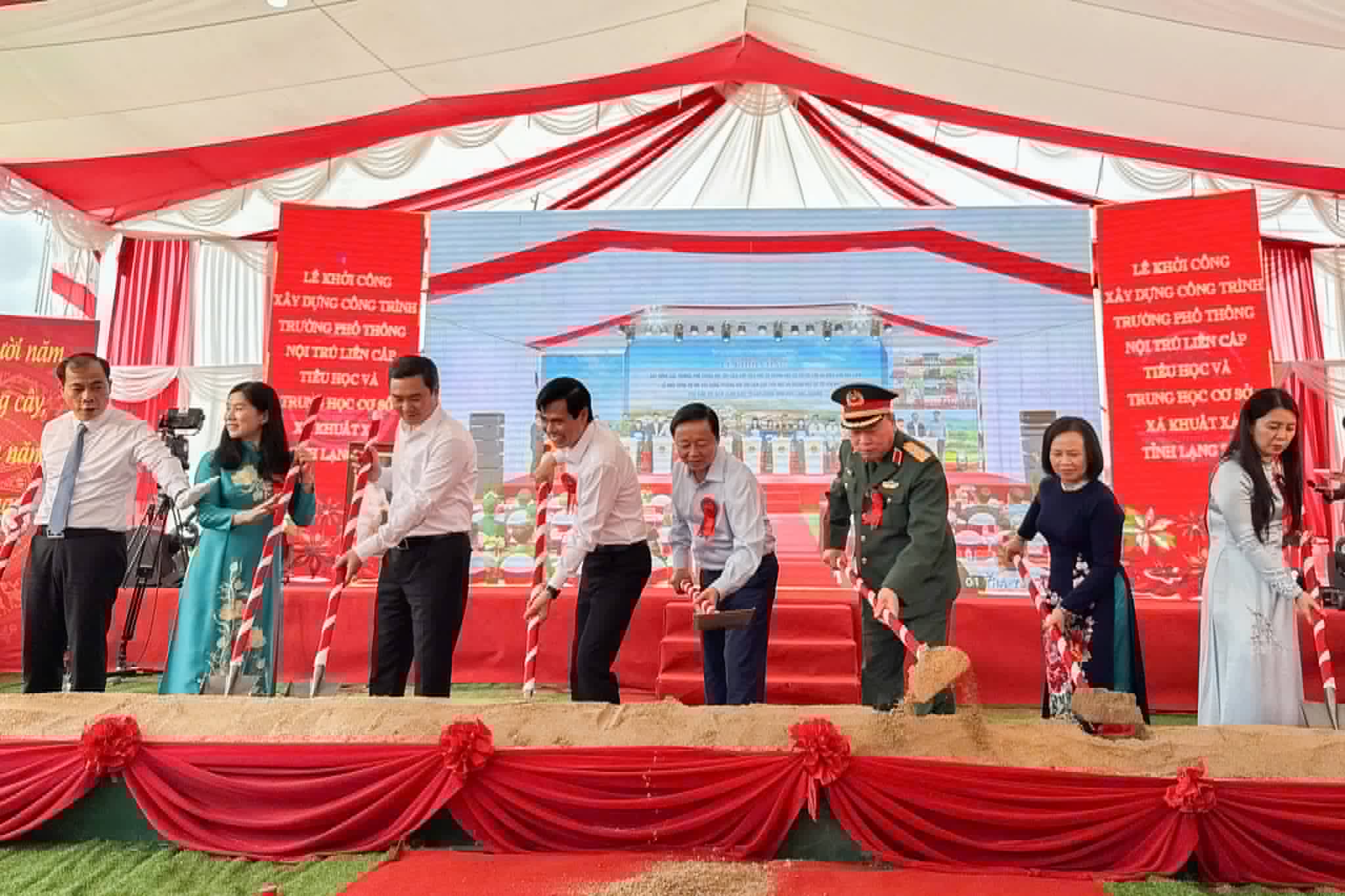 trường nội trú - Ảnh 16.