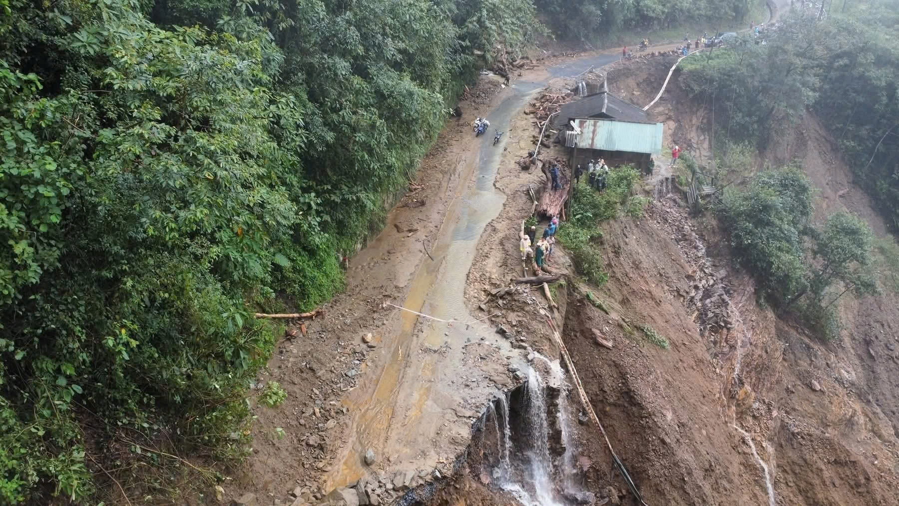 sống - chết - Ảnh 2.