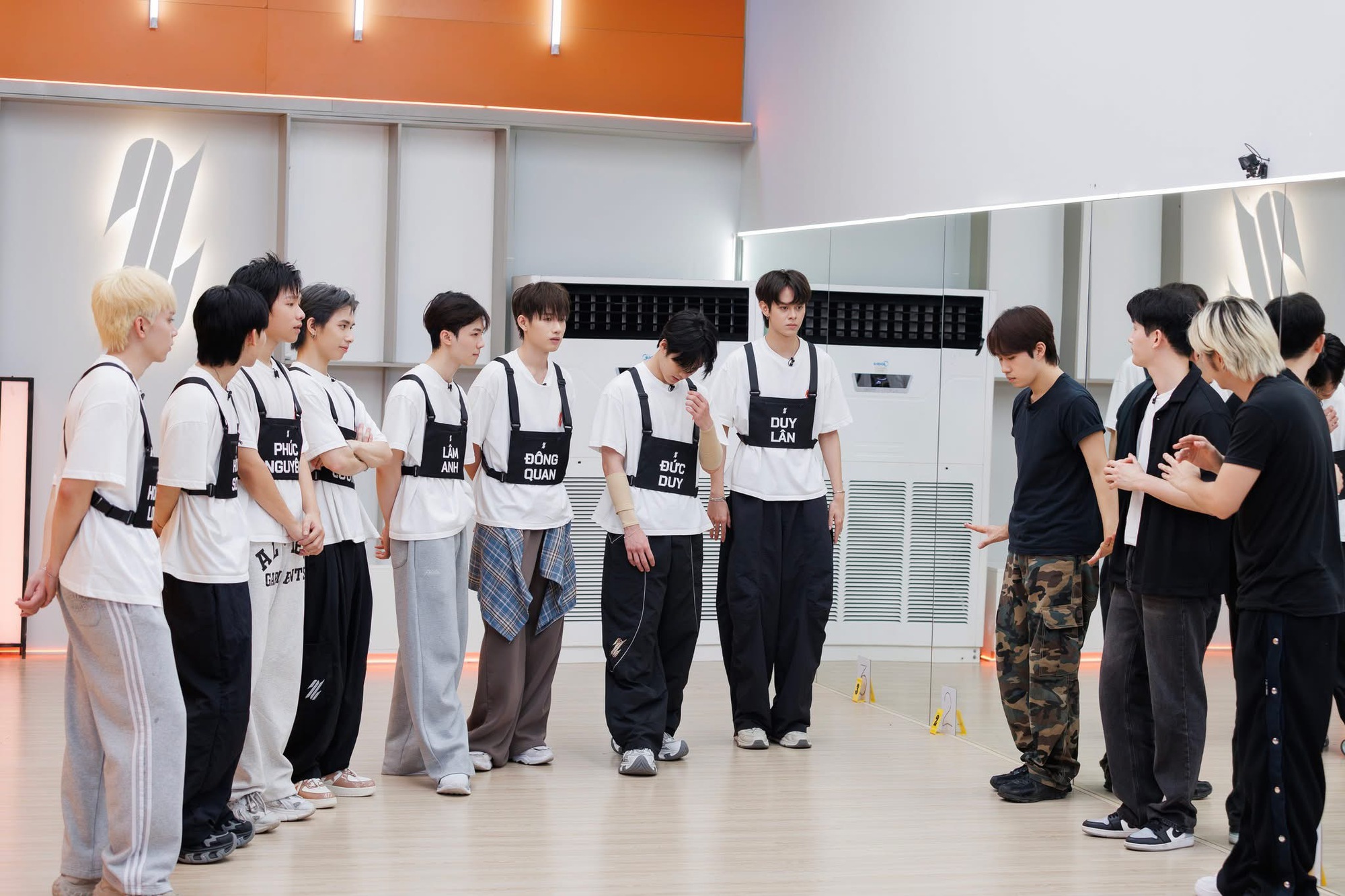 Tân binh toàn năng tập 6: Các Tân binh quyết tâm “phá băng” cho Wonbi, Mintin, Minh Hiếu - Ảnh 1.