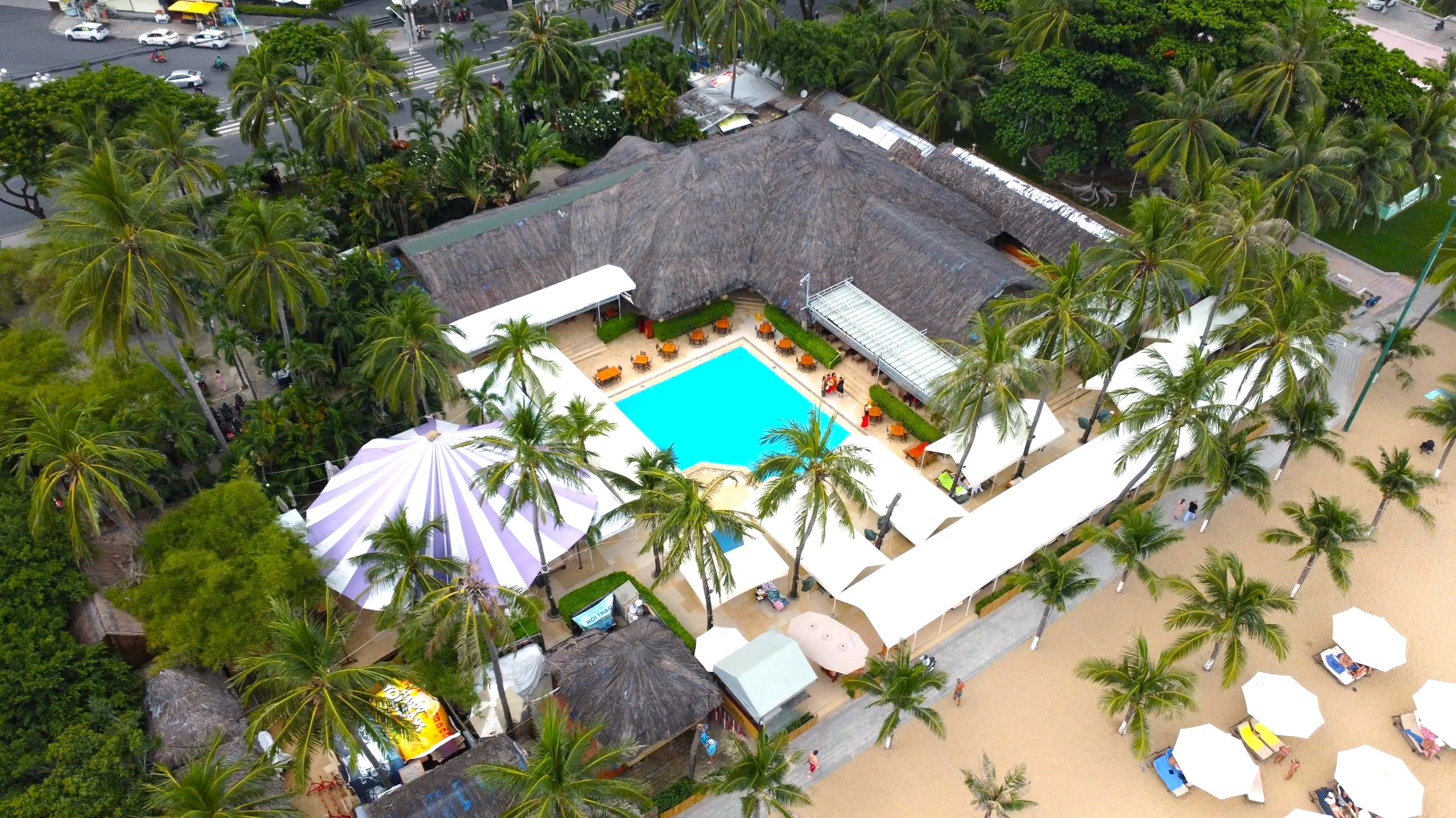 Tiếp tục thu hồi 'đất vàng' khu nhà hàng Louisiane nổi tiếng bên bờ biển Nha Trang - Ảnh 1. Nha Trang - Ảnh 1.
