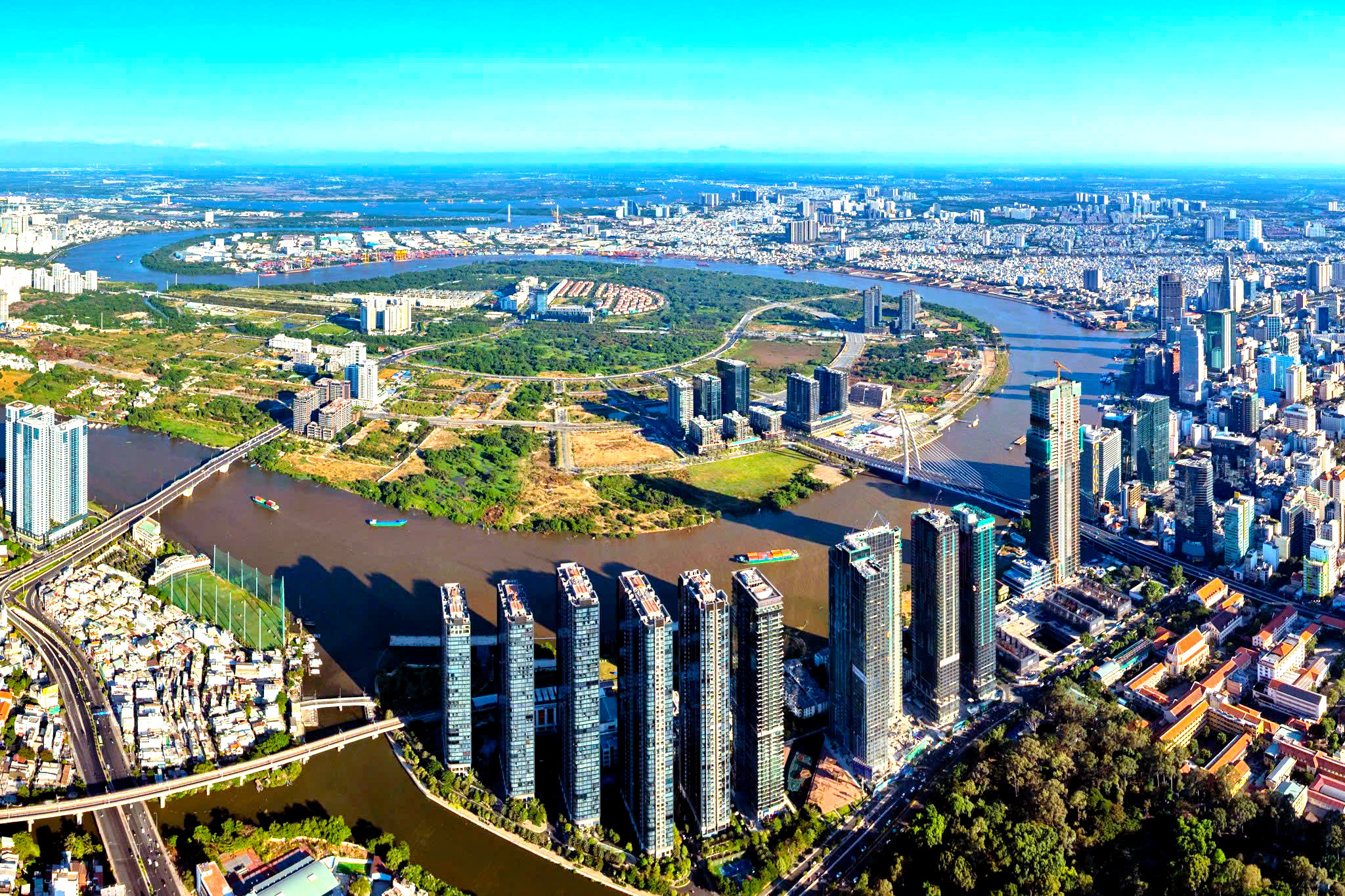 cực tăng trưởng - Ảnh 1.